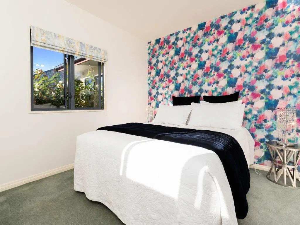 Bed in Kawarau Bay View - Cromwell Holiday Home