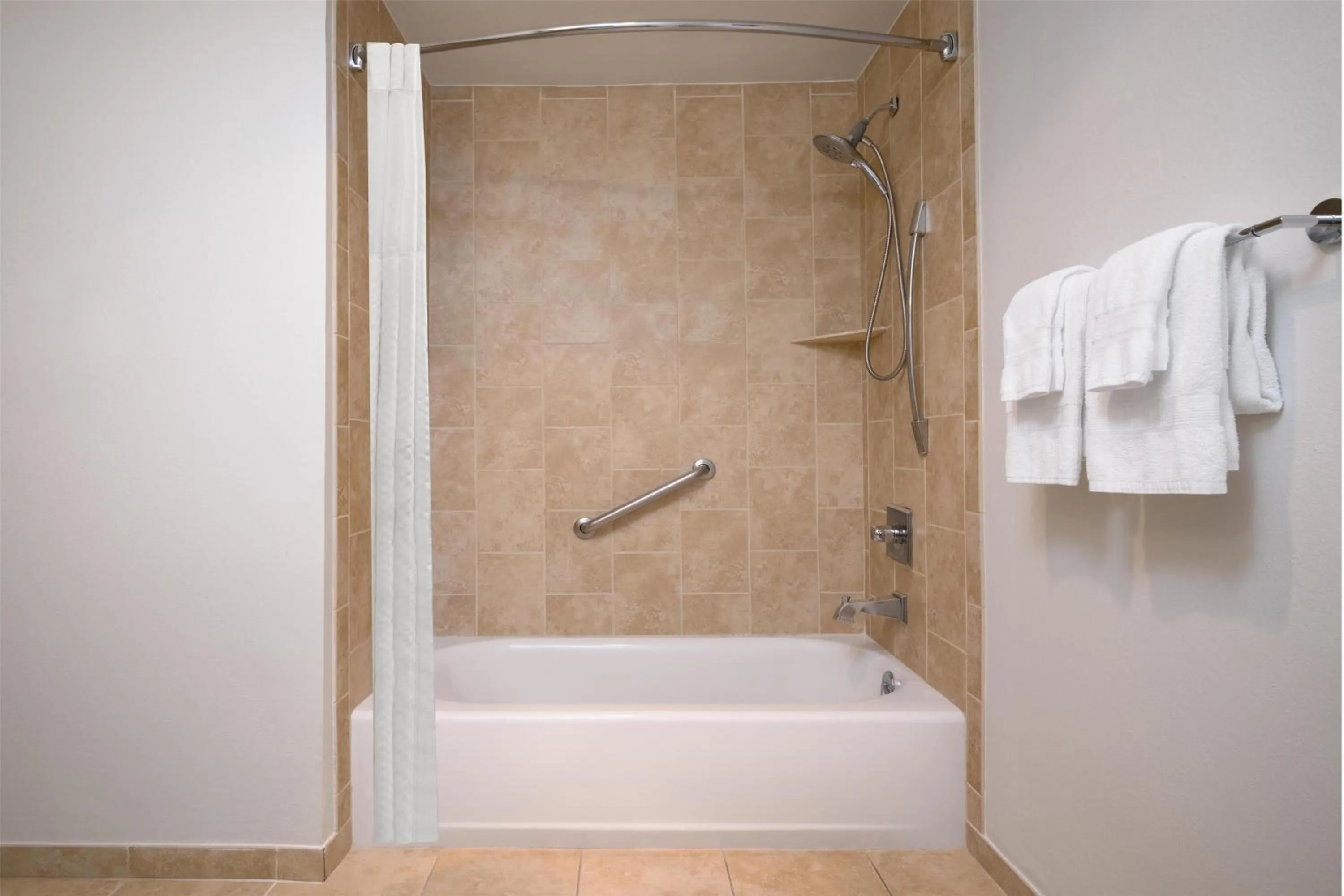 Bathroom in Best Western Plus Hood River Inn