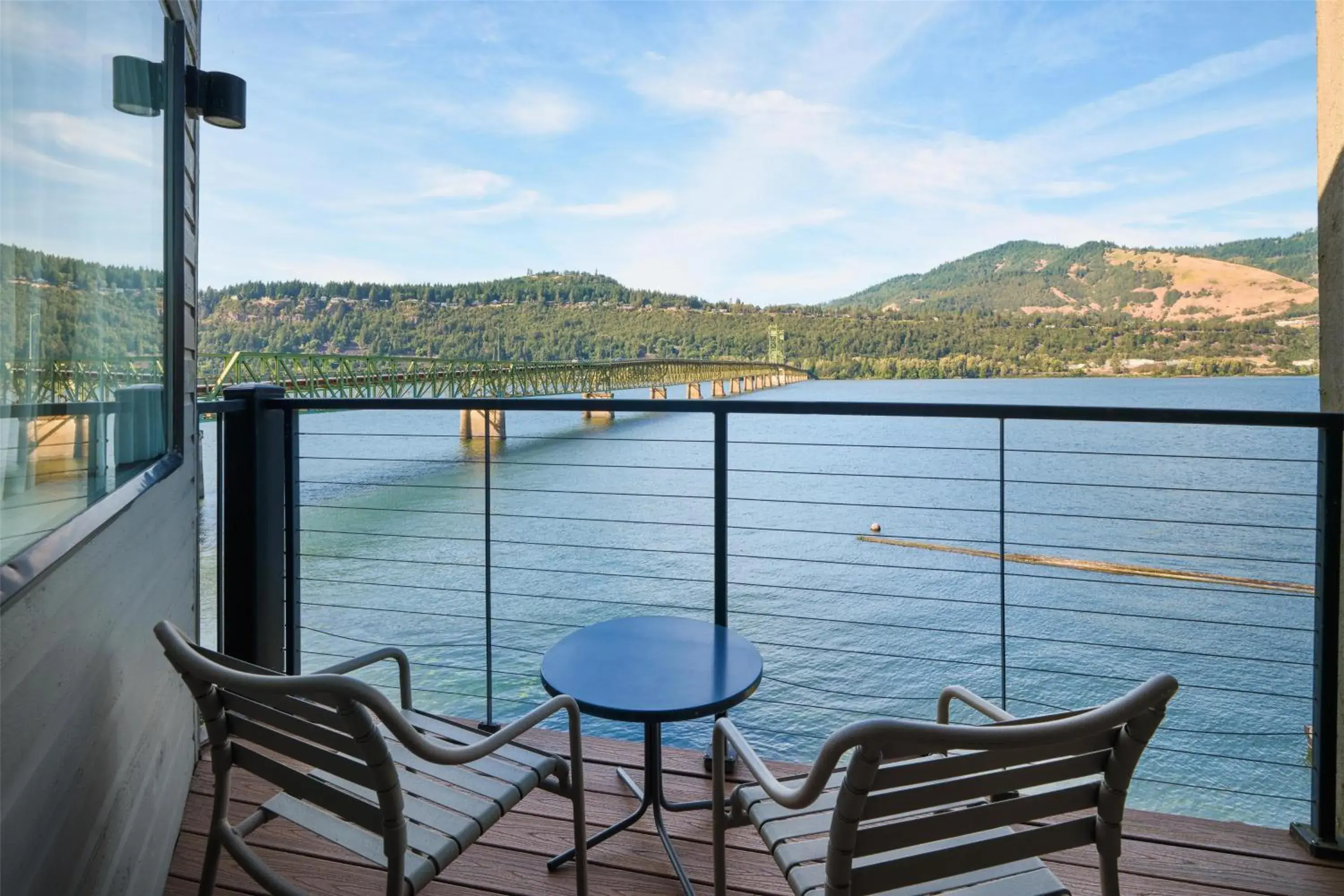 Bedroom in Best Western Plus Hood River Inn Bedroom in Best Western Plus Hood River Inn