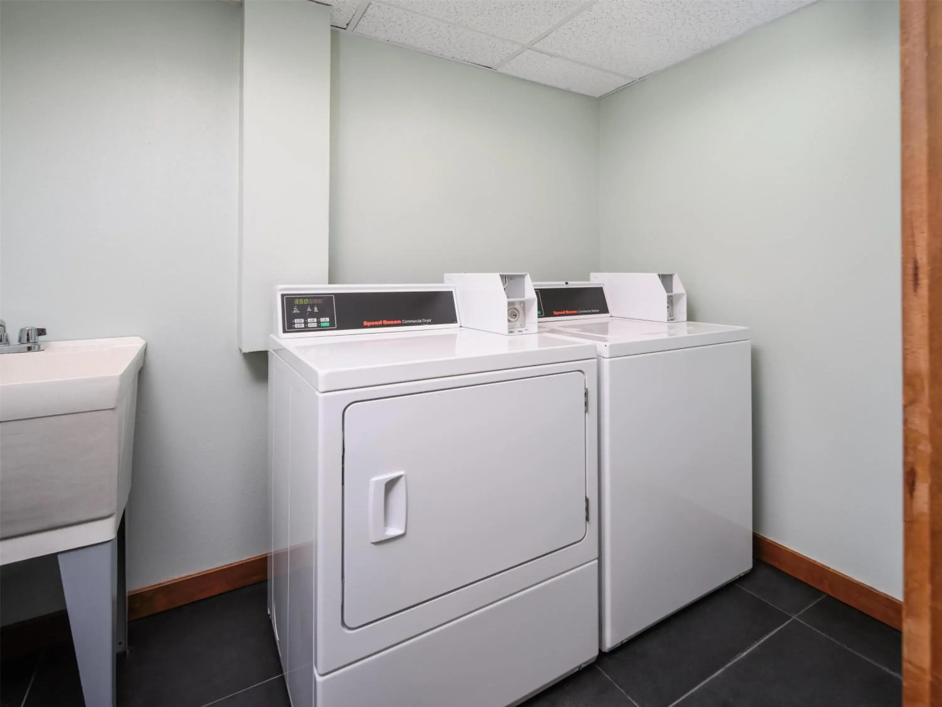 Property building in Best Western Plus Hood River Inn Property building in Best Western Plus Hood River Inn