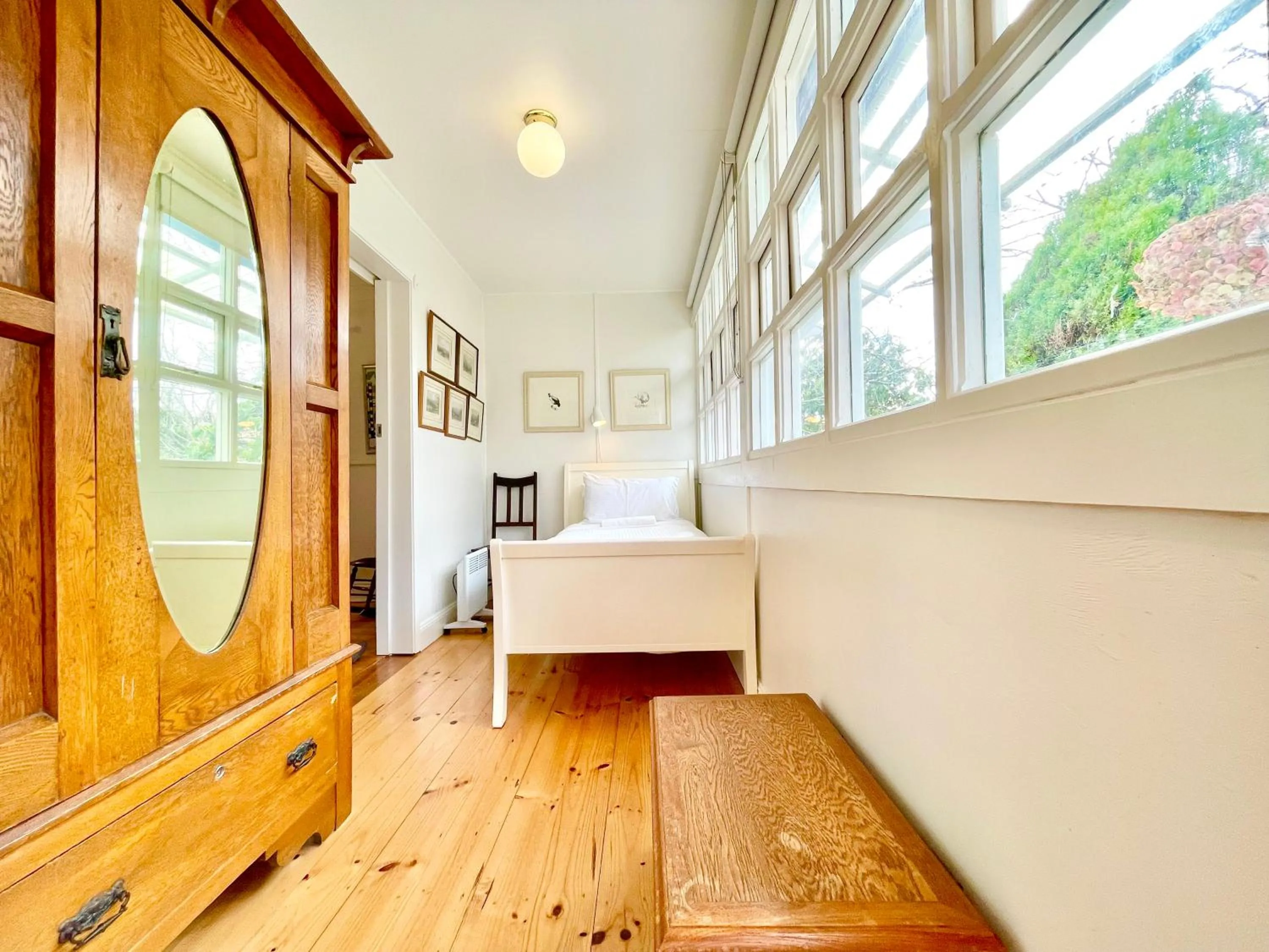 Bed in Plum Blossom Cottage