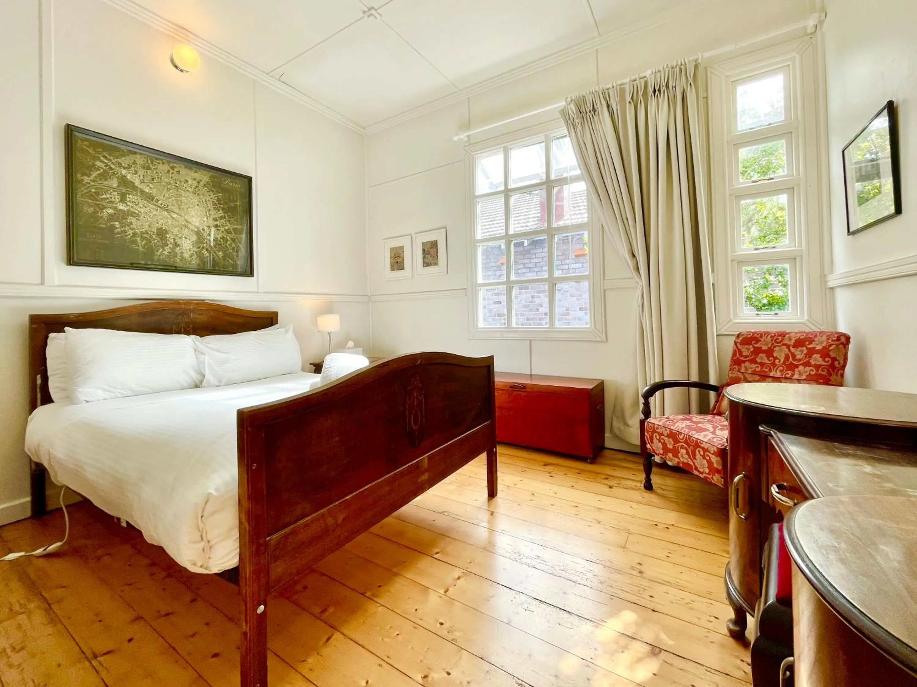 Bed in Plum Blossom Cottage