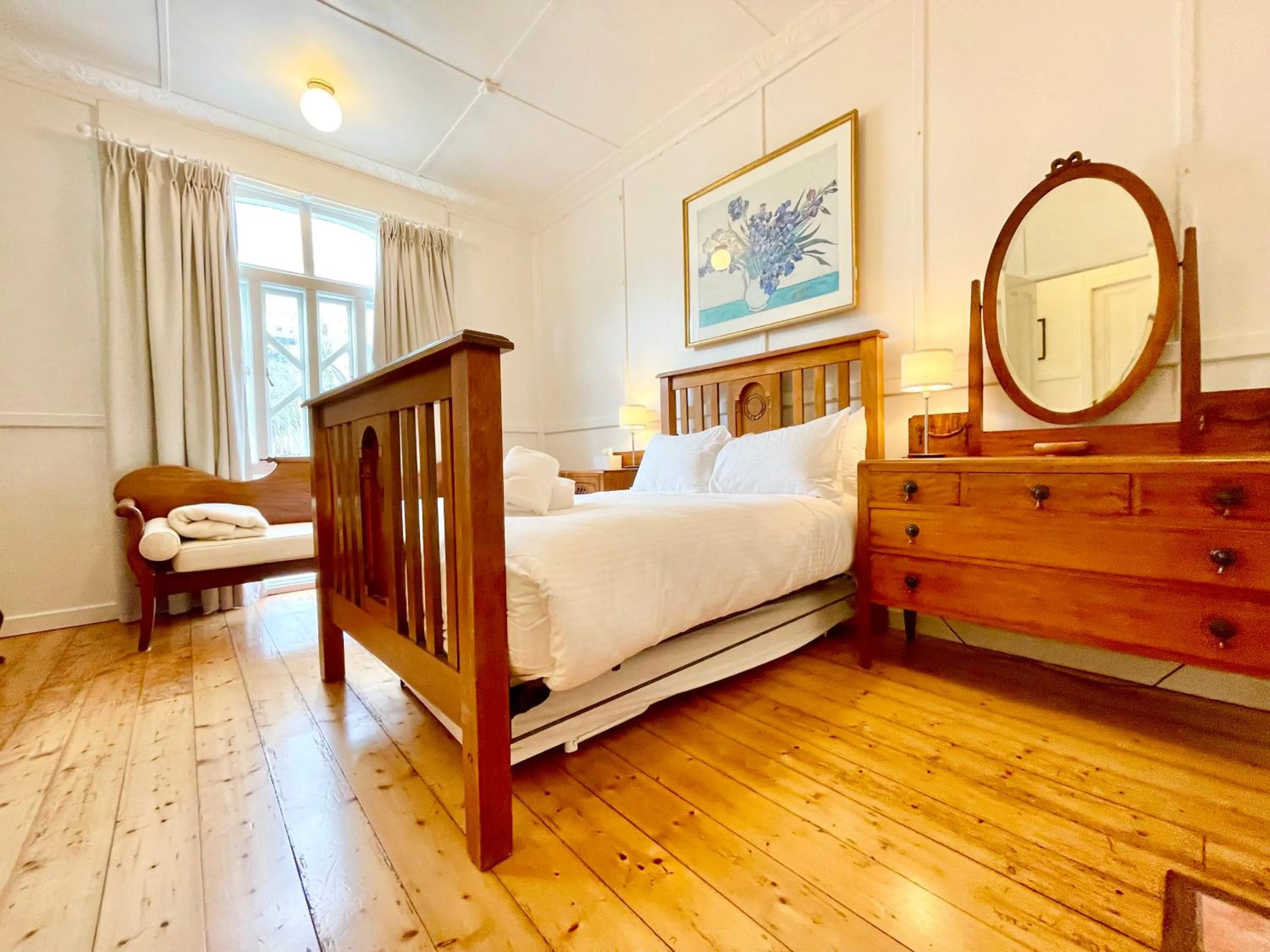 Bed in Plum Blossom Cottage