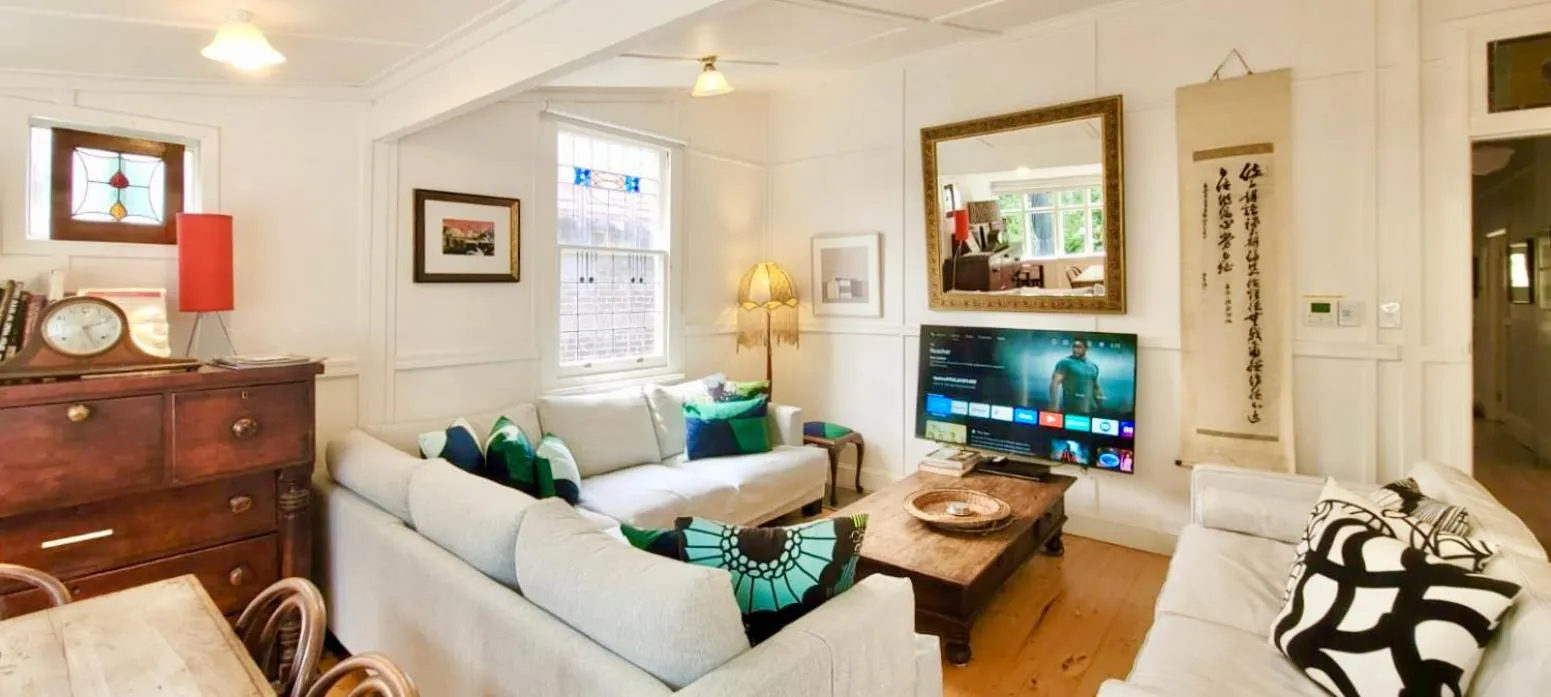 Plum Blossom Cottage