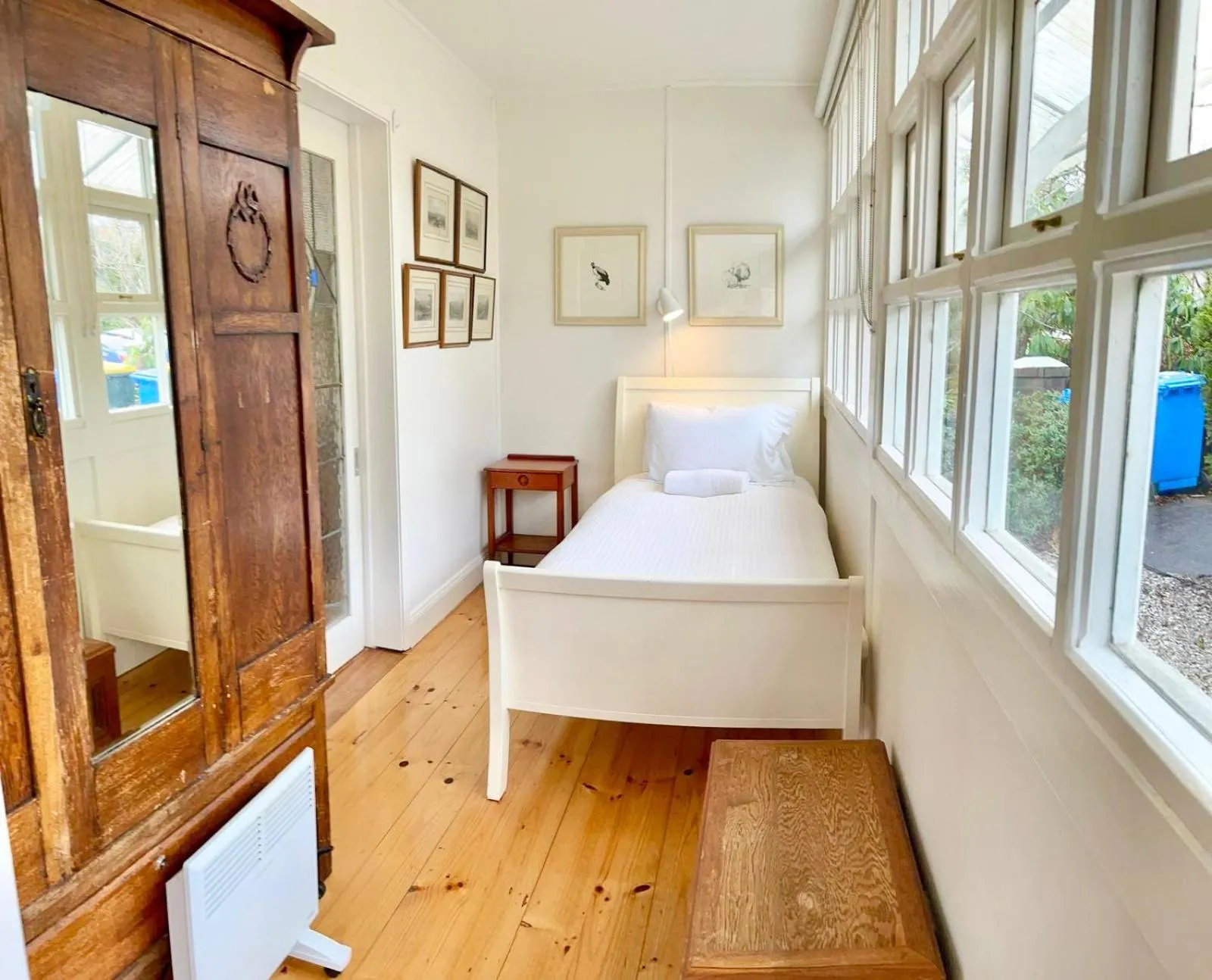 Bed in Plum Blossom Cottage