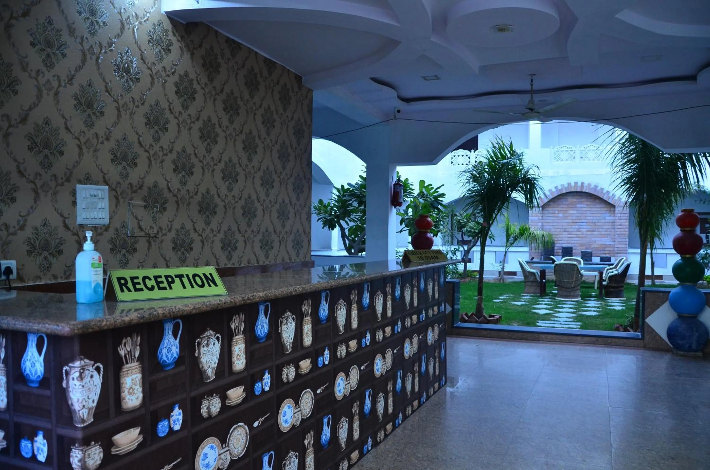 Lobby or reception in Brahma Paradise , A heritage haveli