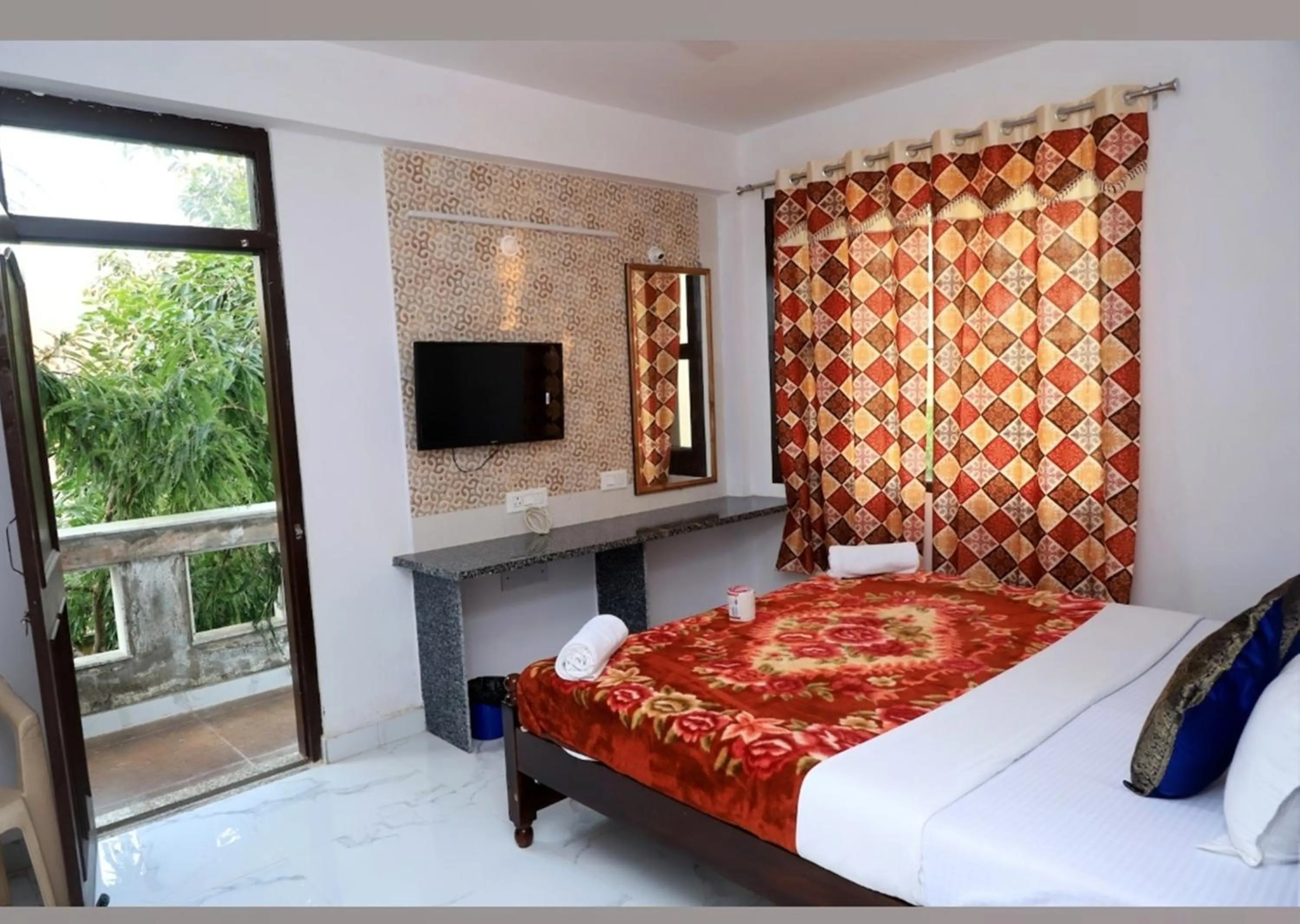 Bed in Brahma Paradise , A heritage haveli