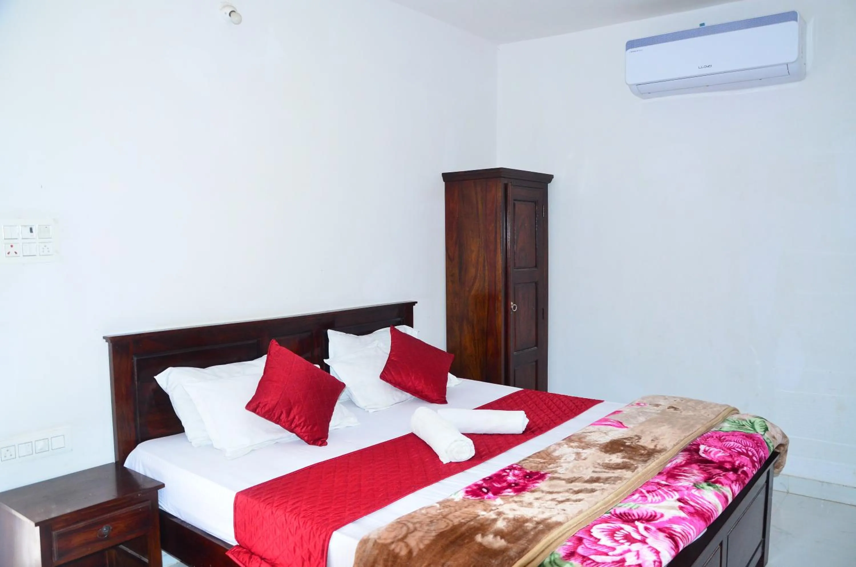 Bedroom, Bed in Brahma Paradise , A heritage haveli