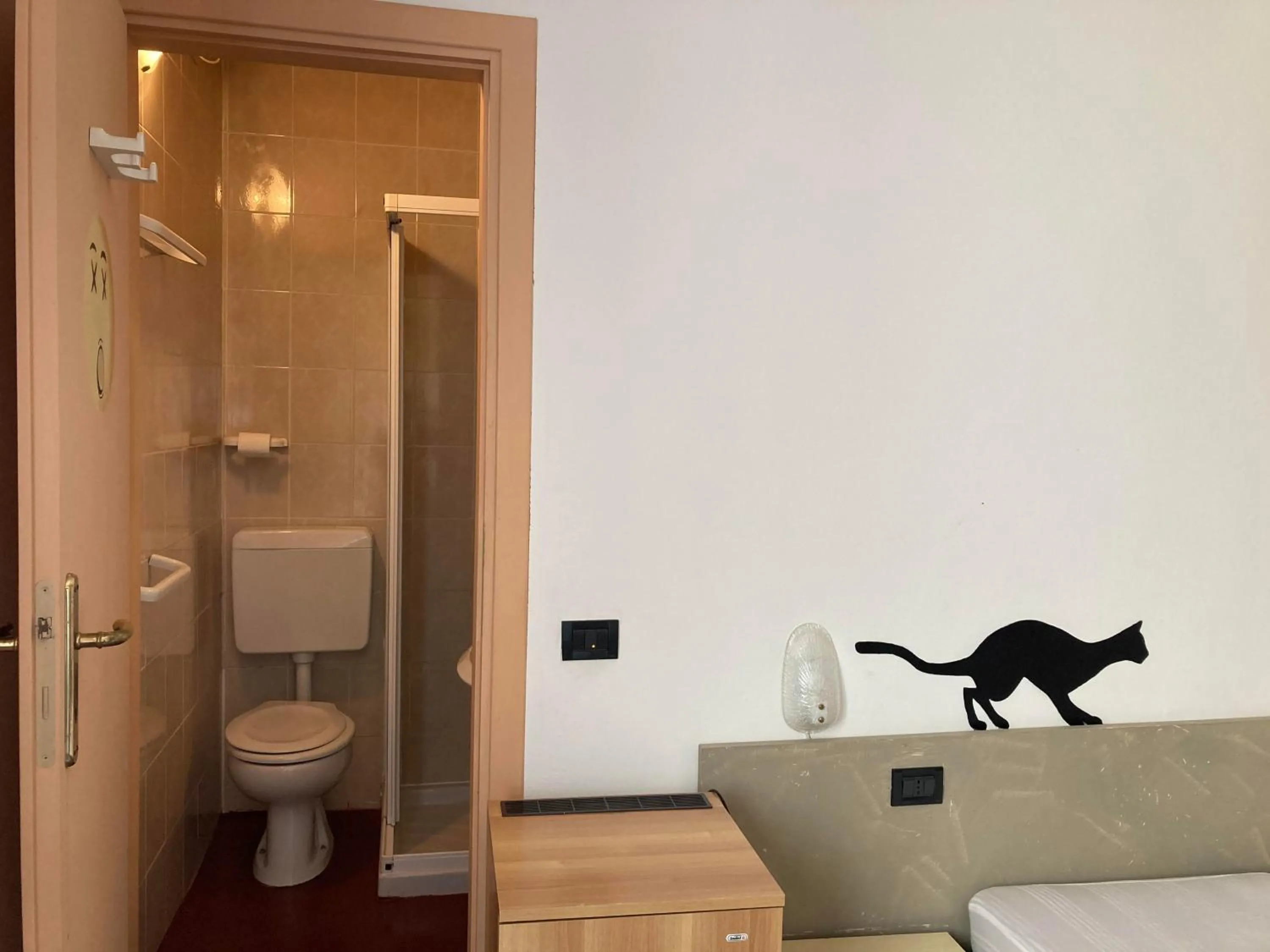 Bedroom in Route77 hostel