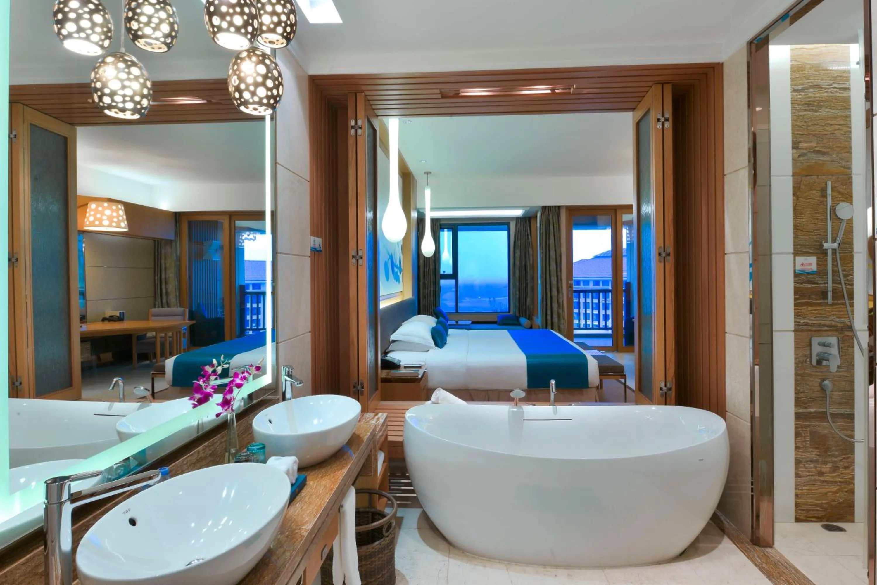 Huidong Regal Palace Resort