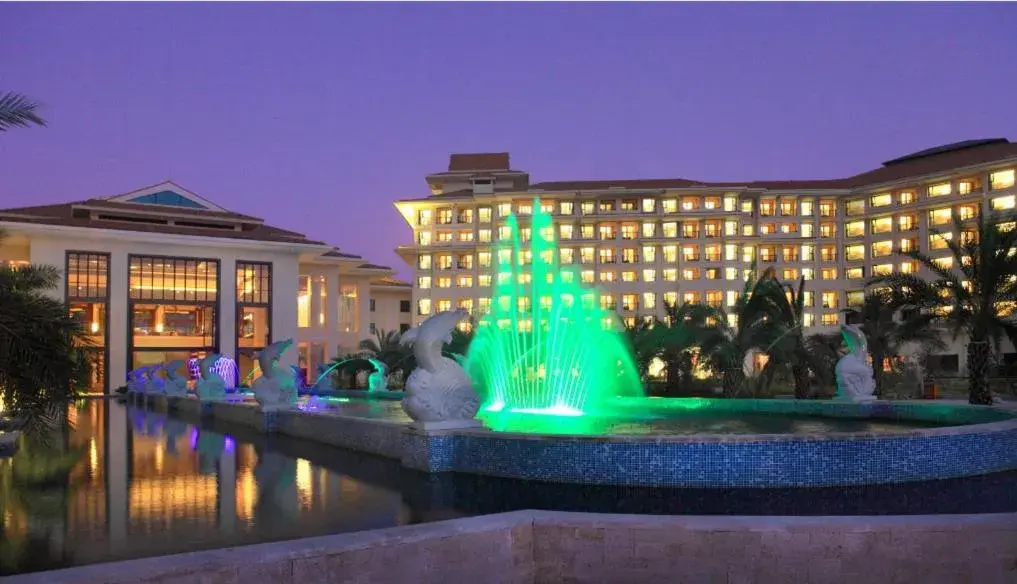 Property building in Huidong Regal Palace Resort Property building in Huidong Regal Palace Resort