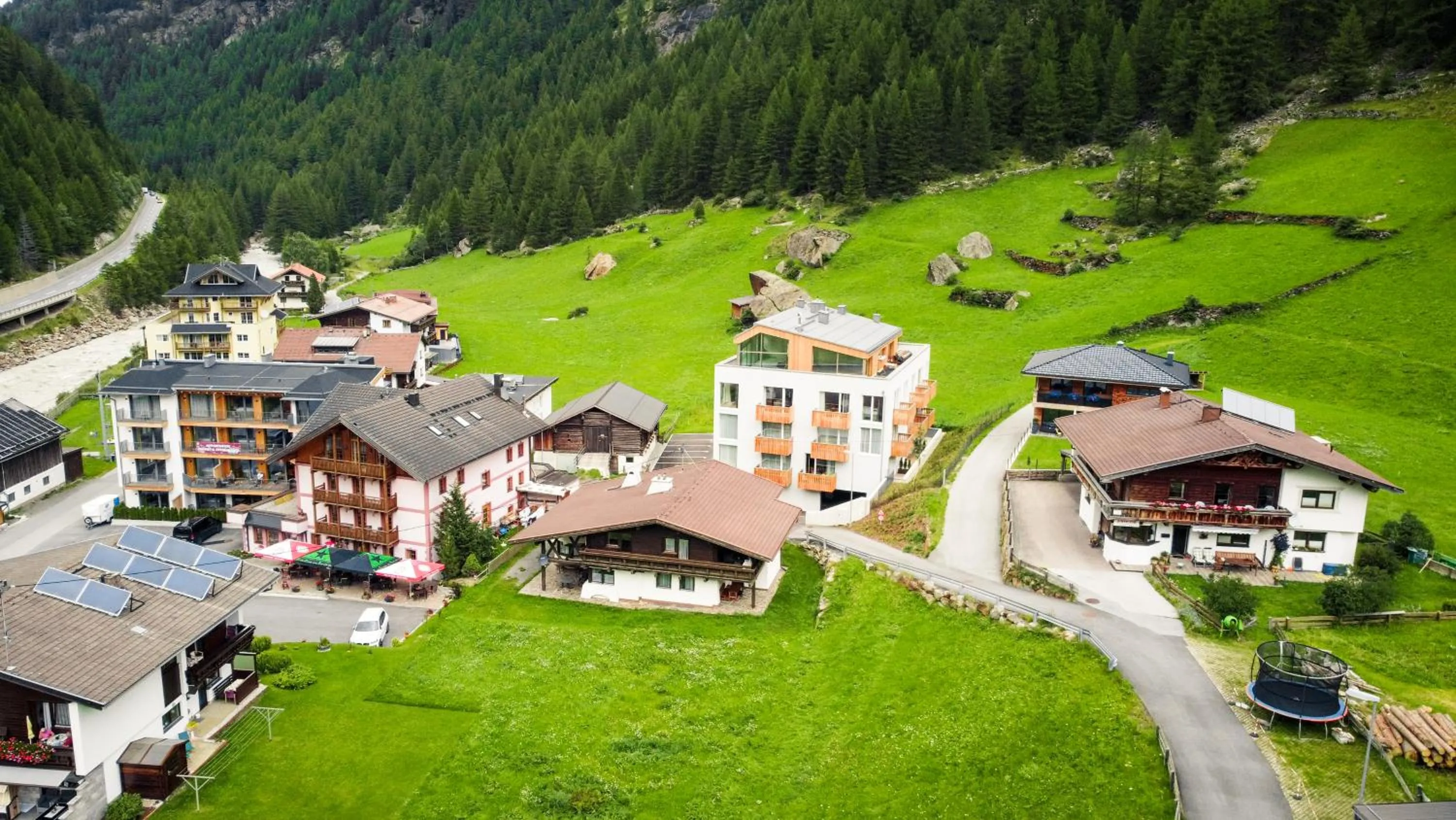 Natural landscape in All-Suite Resort Zwieselstein - Sölden