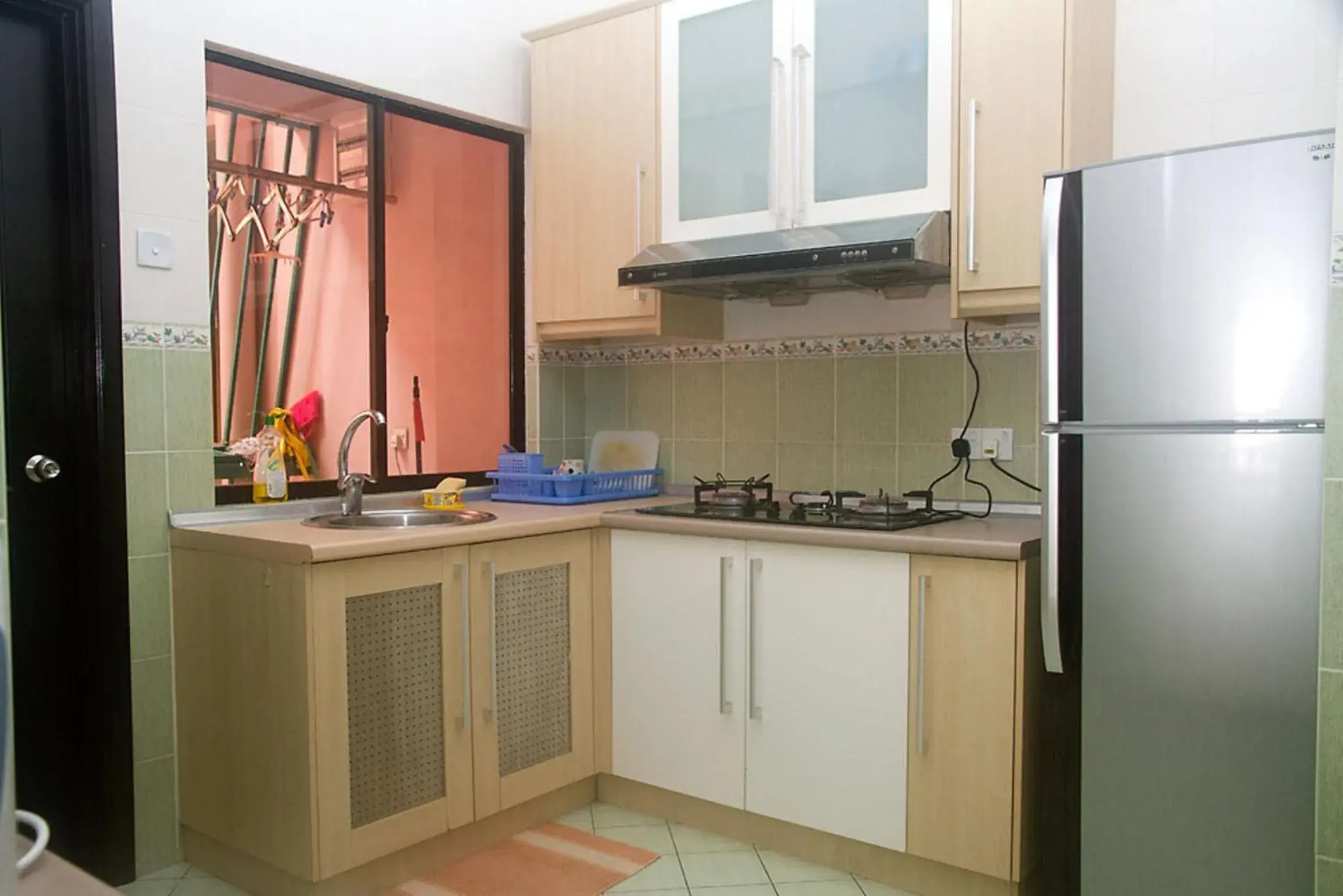 Kitchen or kitchenette, Kitchen/Kitchenette in North Borneo Paradise@Marina Court