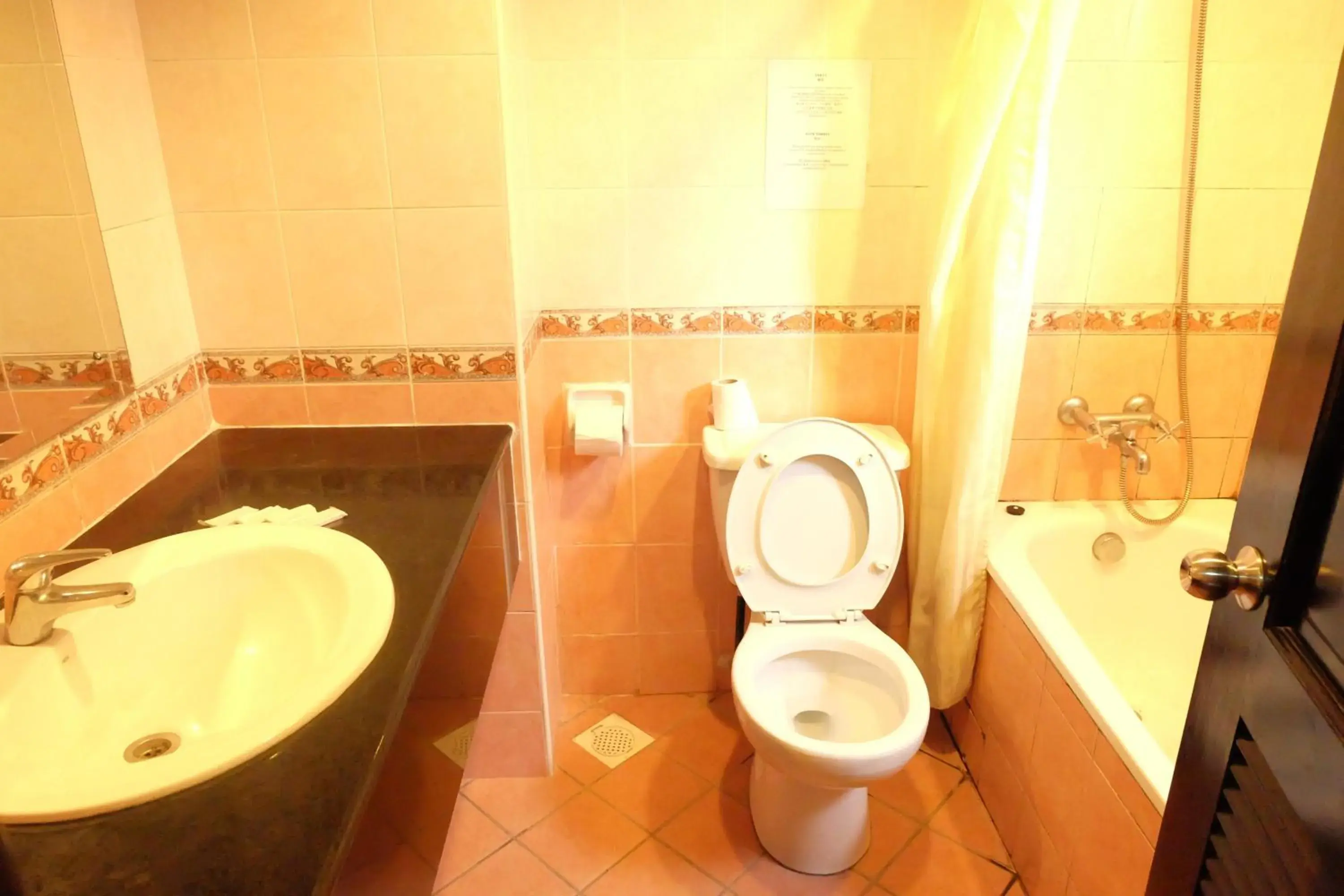 Bathroom in North Borneo Paradise@Marina Court
