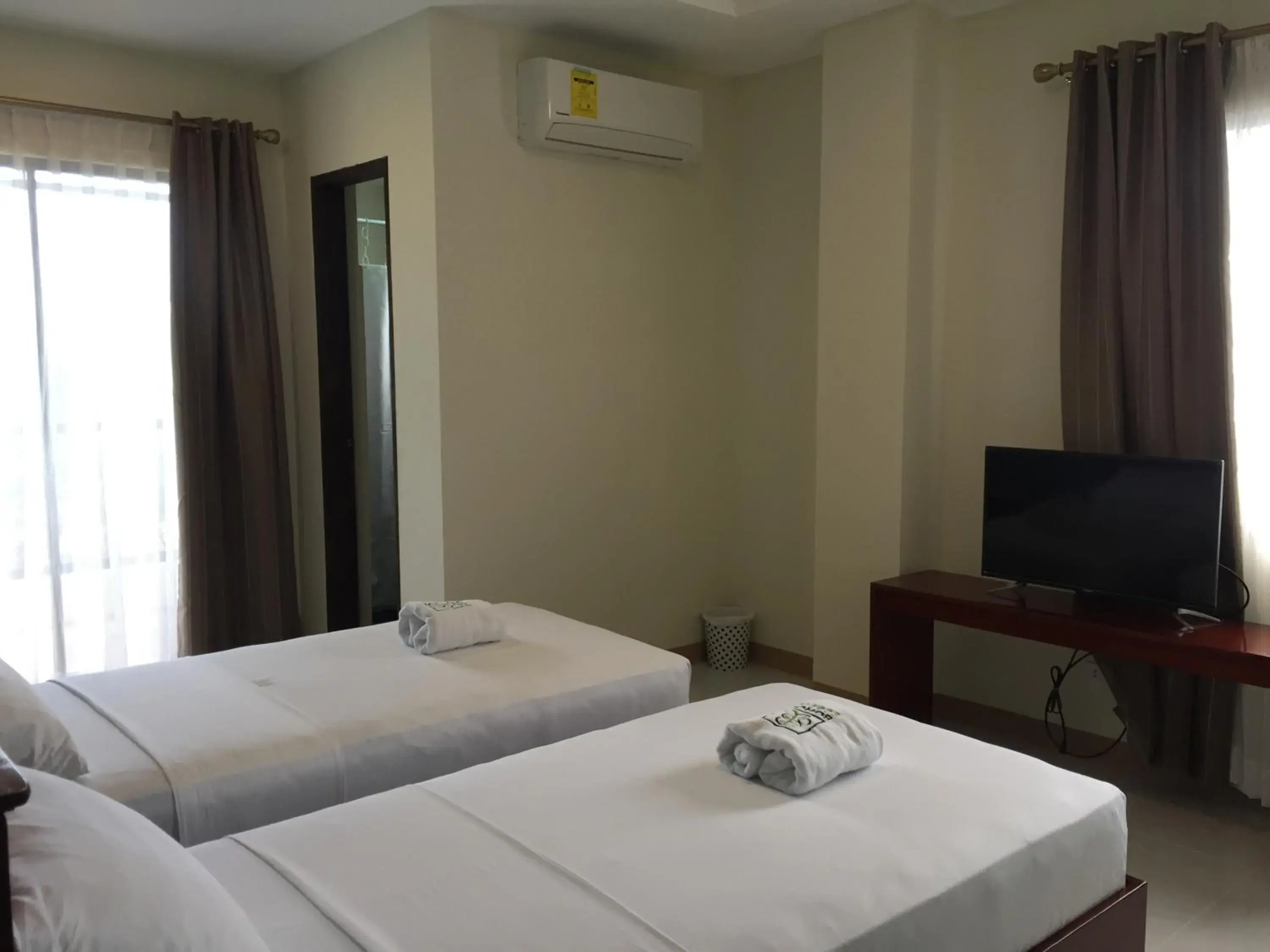 Photo of the whole room, Bed in Bohol Ecotel Photo of the whole room, Bed in Bohol Ecotel