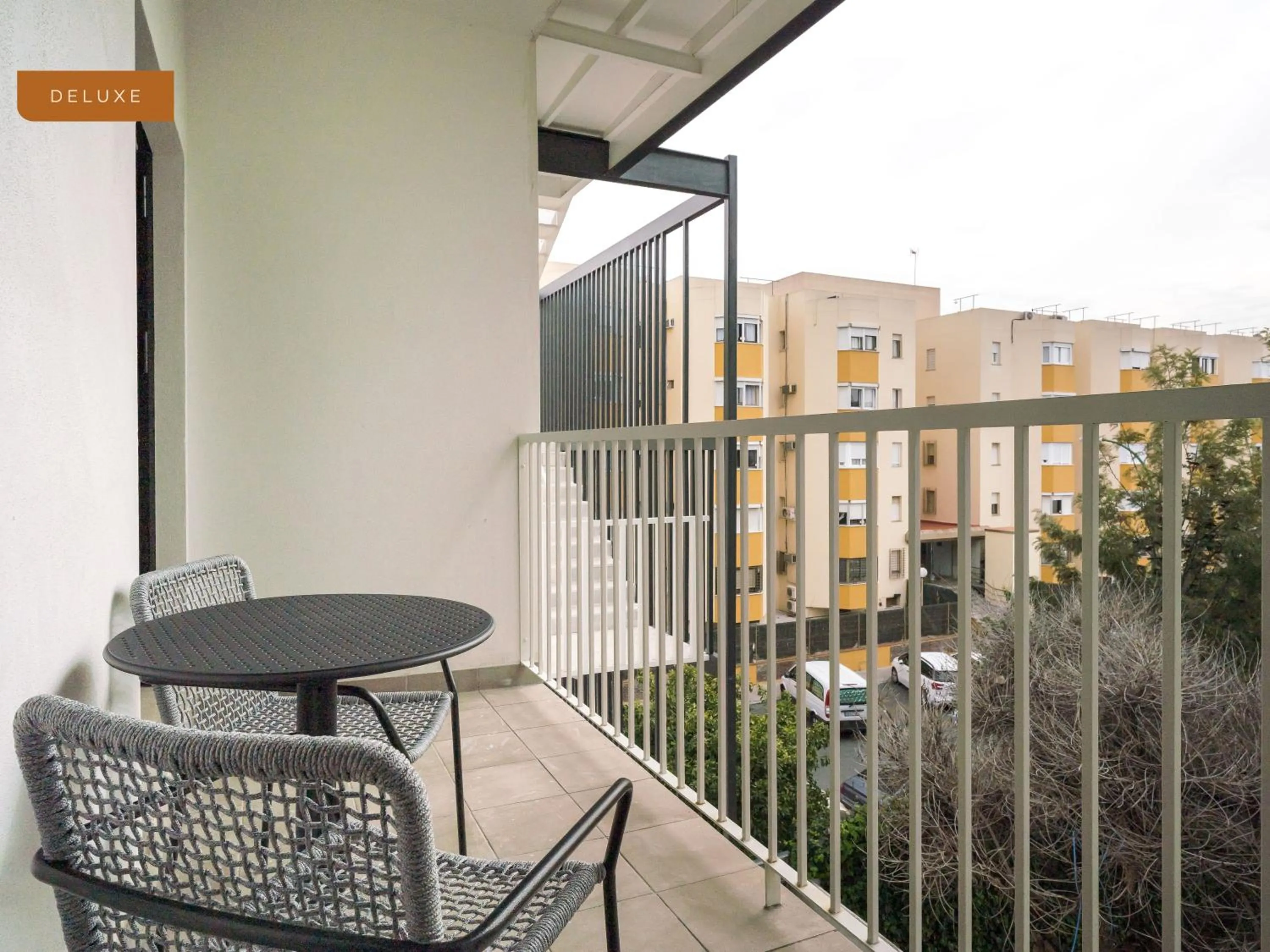 Balcony/Terrace in Limehome Sevilla Calle Torcuato Luca de Tena - Digital Access