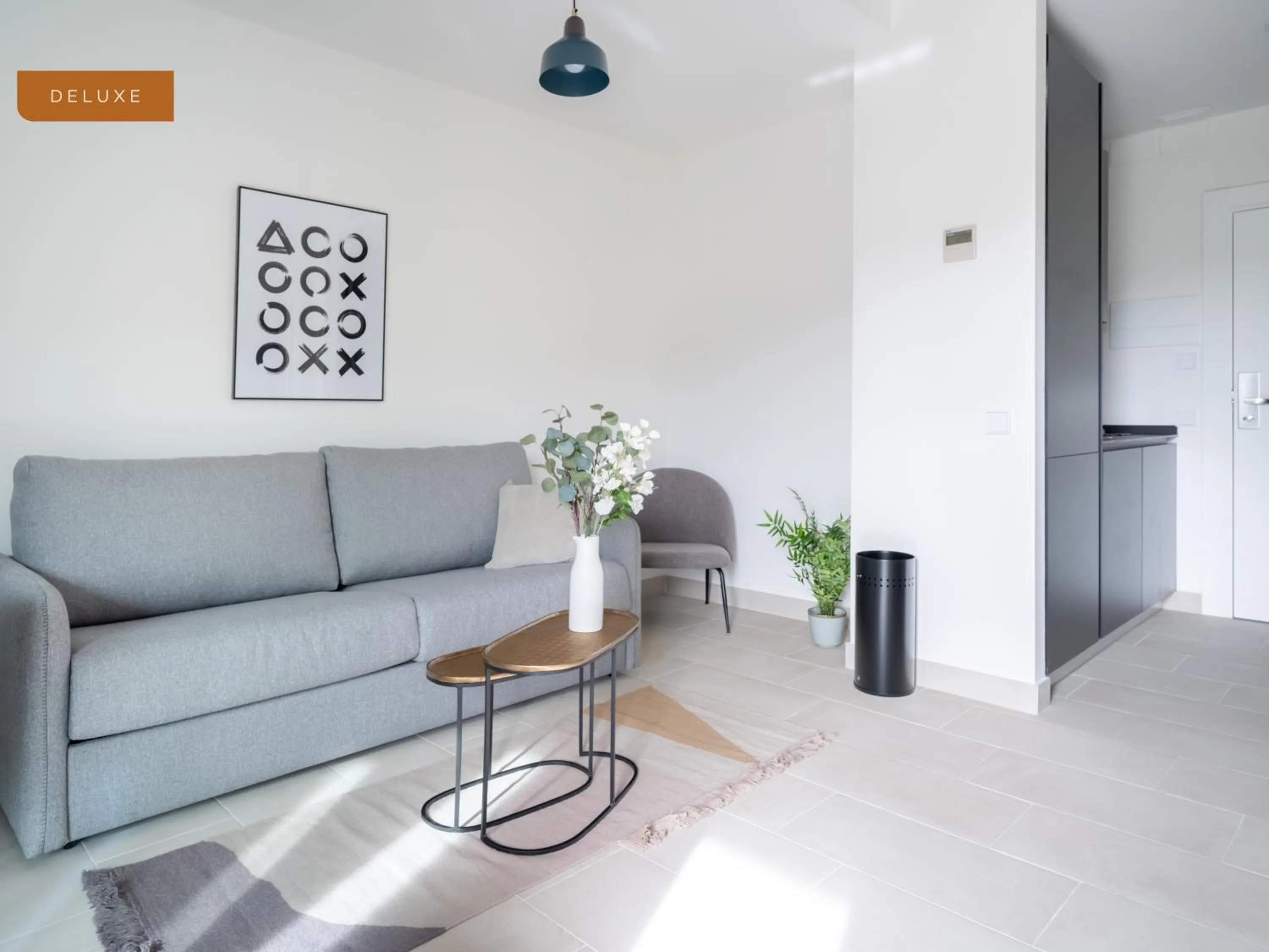 Living room in Limehome Sevilla Calle Torcuato Luca de Tena - Digital Access