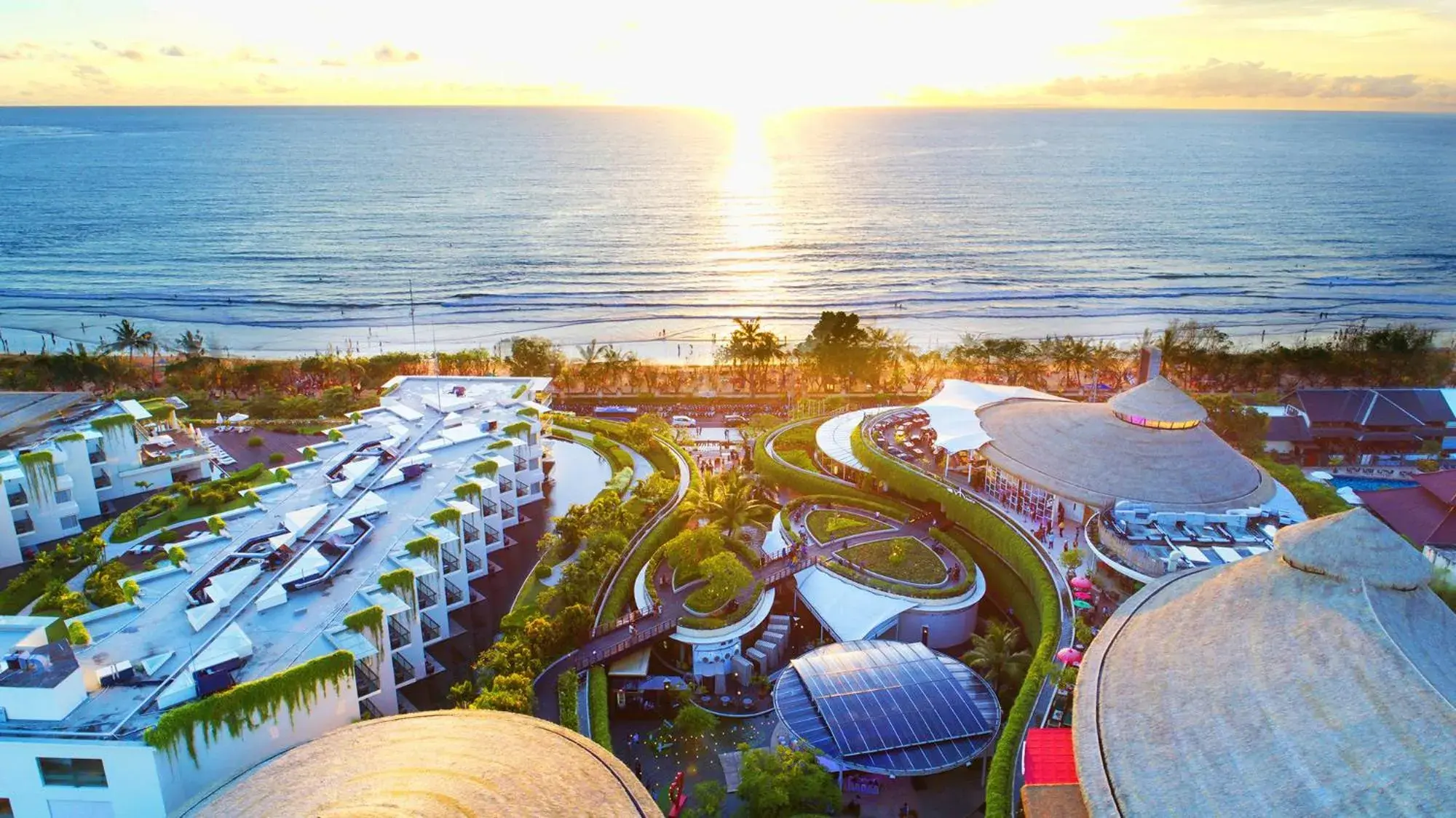 Sea view in YELLO Hotel Kuta Beachwalk Bali Sea view in YELLO Hotel Kuta Beachwalk Bali