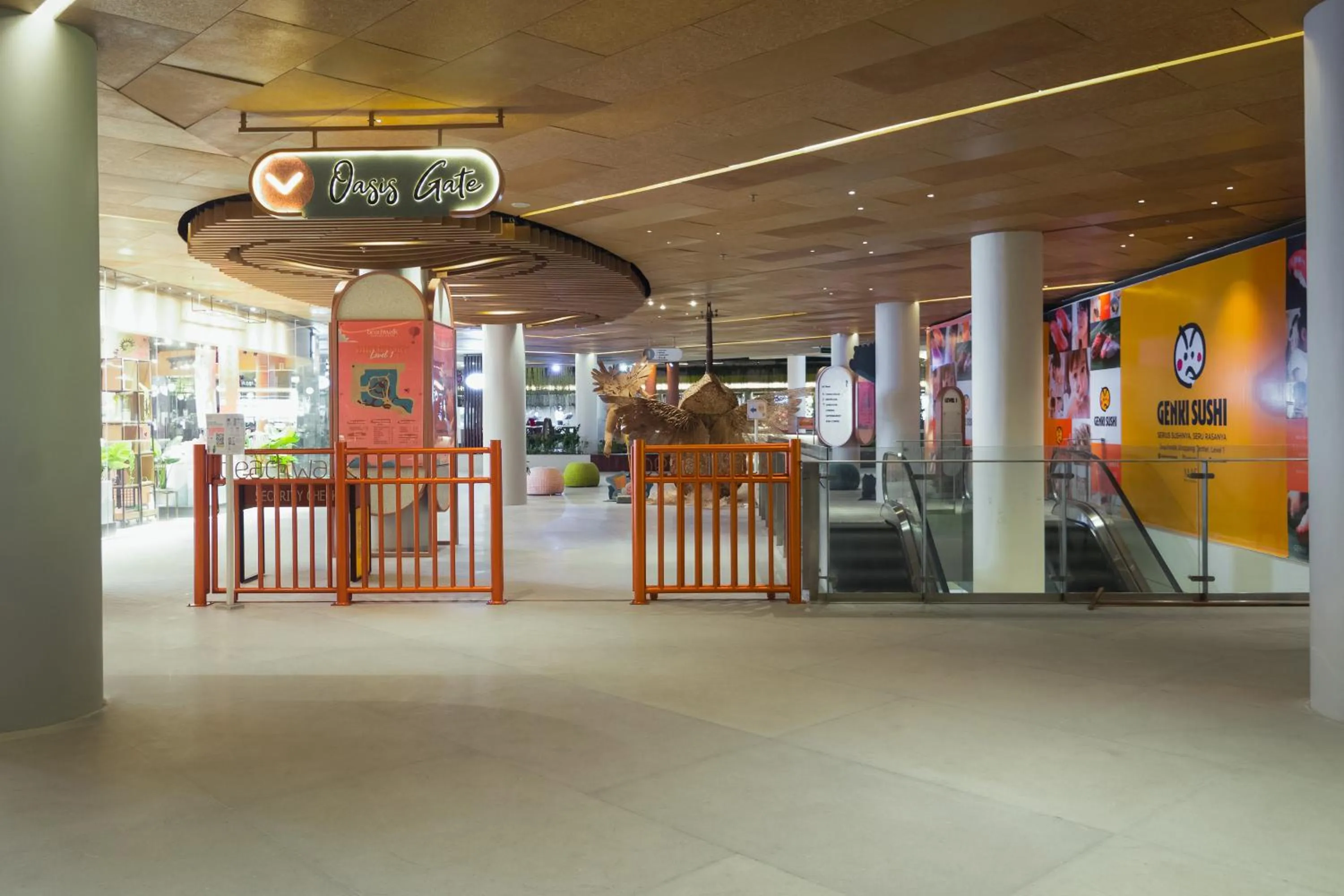 Restaurant/places to eat in YELLO Hotel Kuta Beachwalk Bali