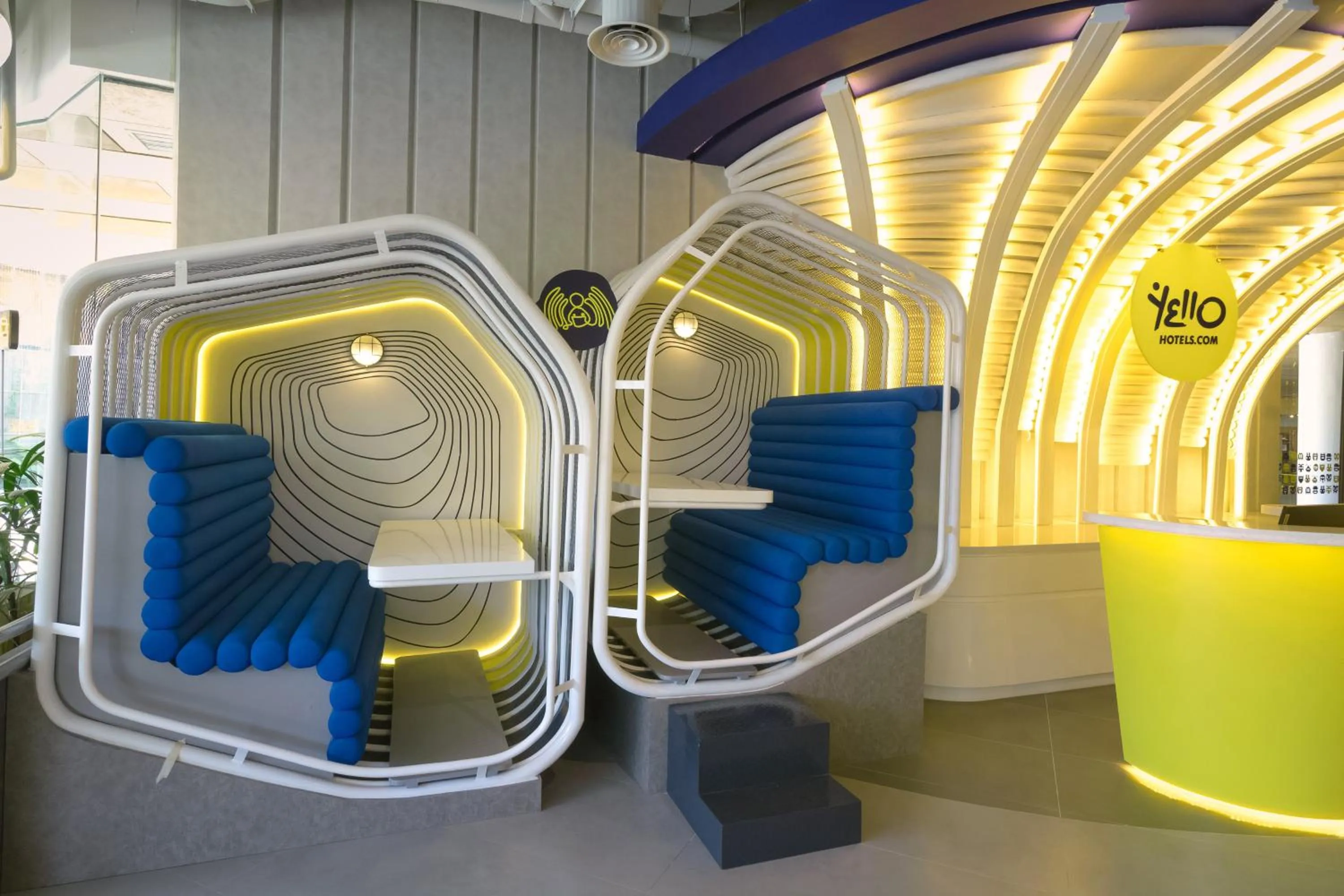 Lobby or reception in YELLO Hotel Kuta Beachwalk Bali