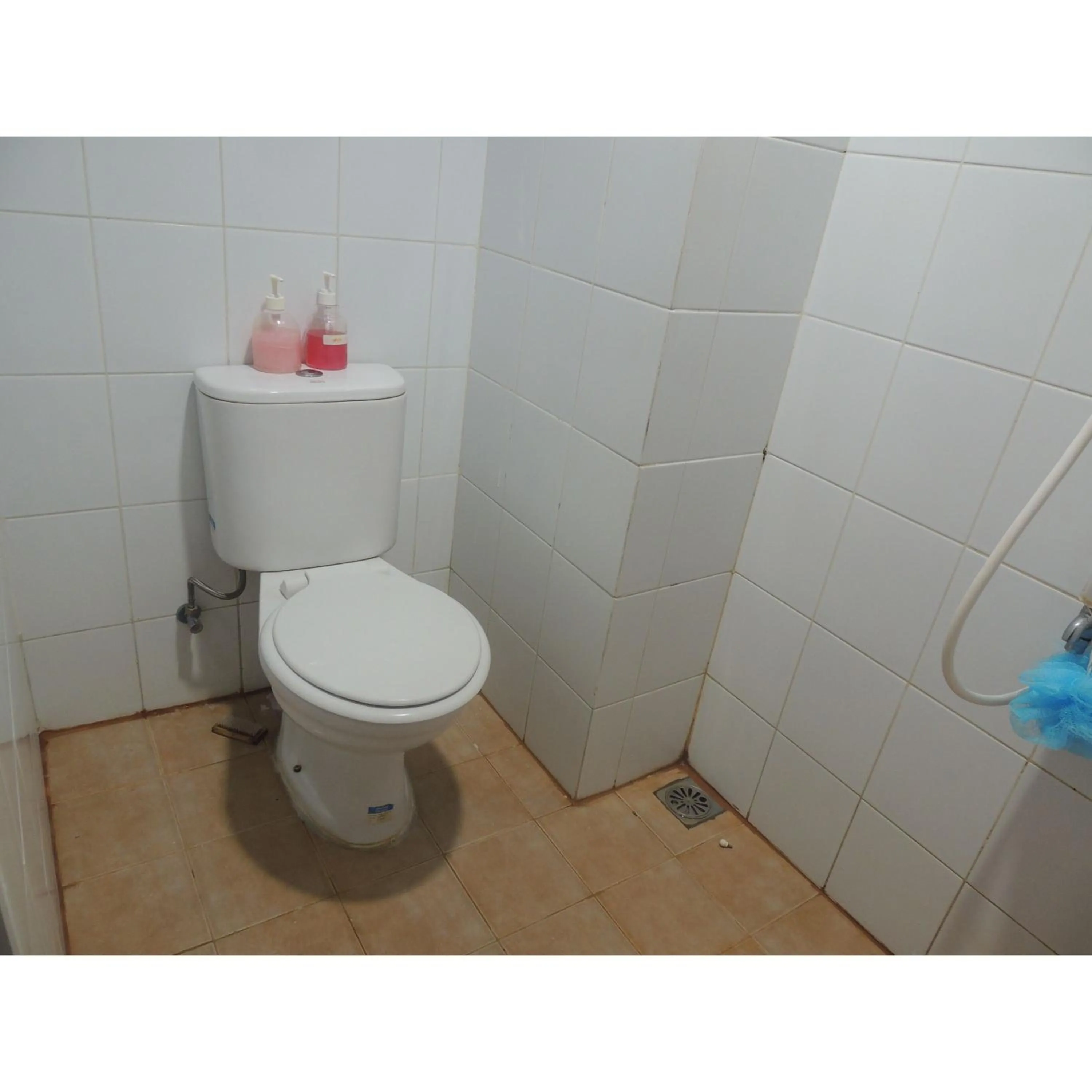 Bathroom in Reva Room on Gunung Putri Square Apartment