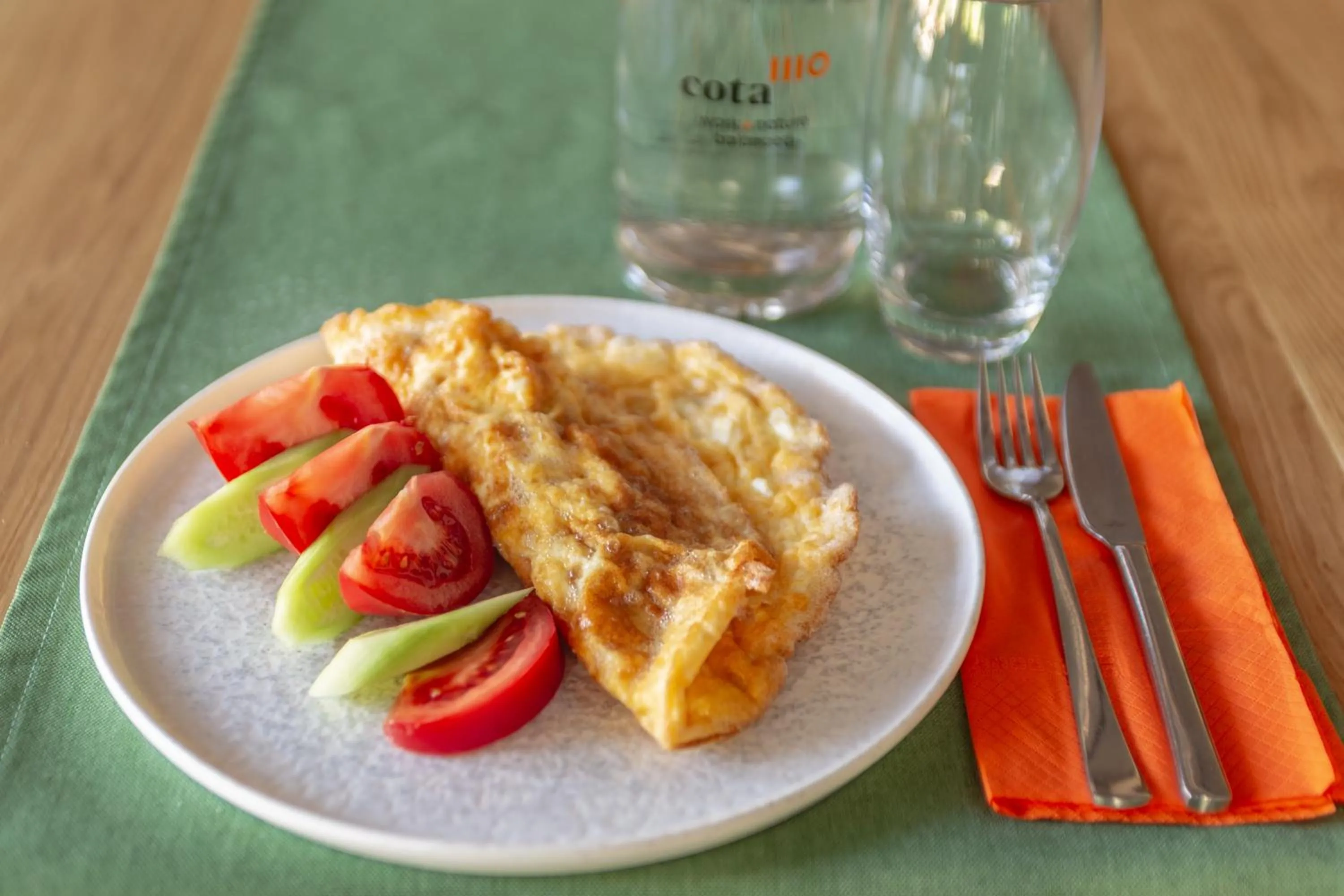 Breakfast in Hotel COTA1110