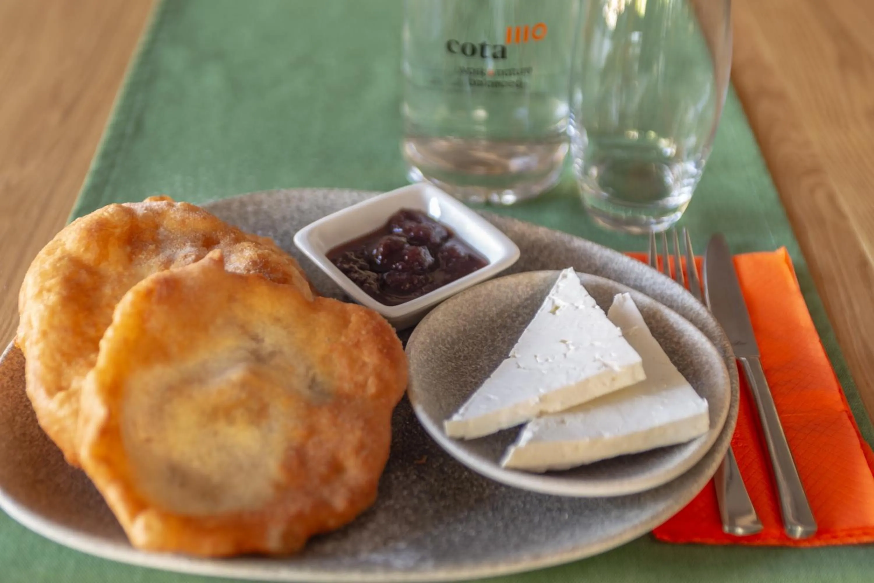 Breakfast in Hotel COTA1110