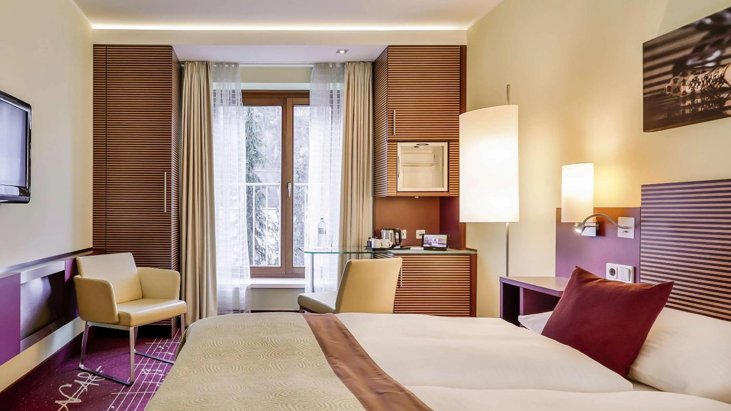 Bedroom, Bed in Dorint City-Hotel Salzburg