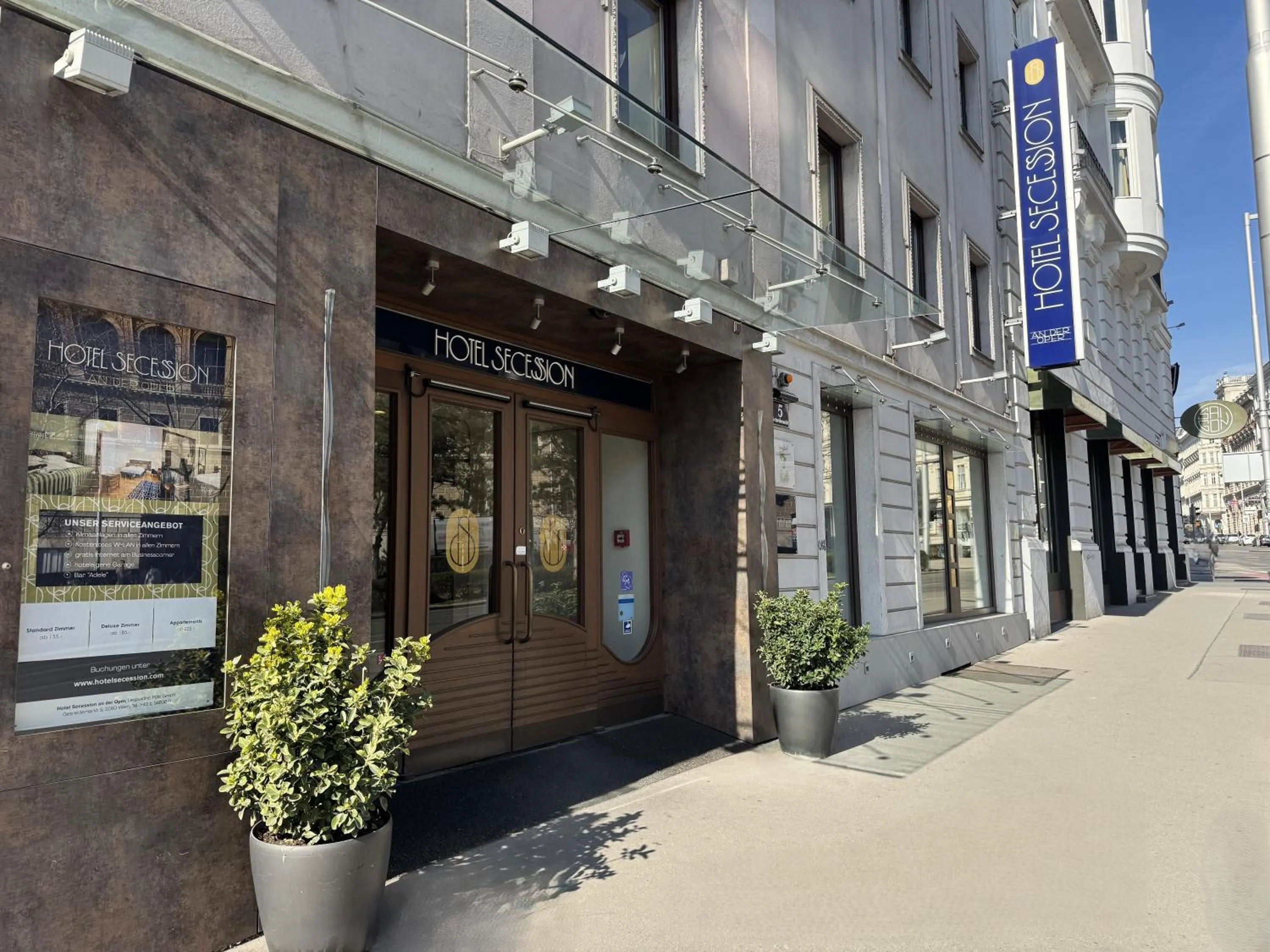 Facade/entrance in Hotel Secession an der Oper