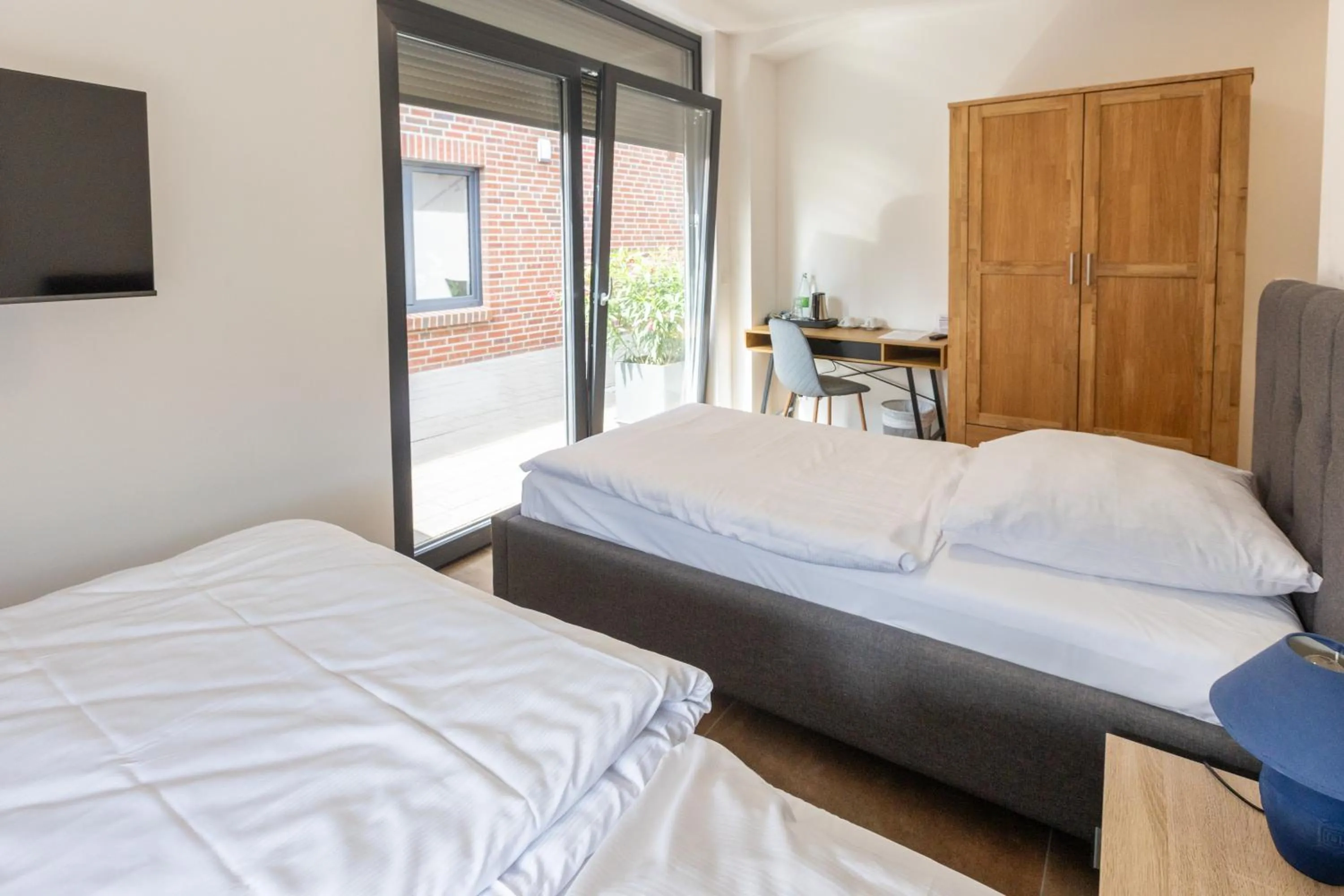 Photo of the whole room, Bed in Aalto Hotel