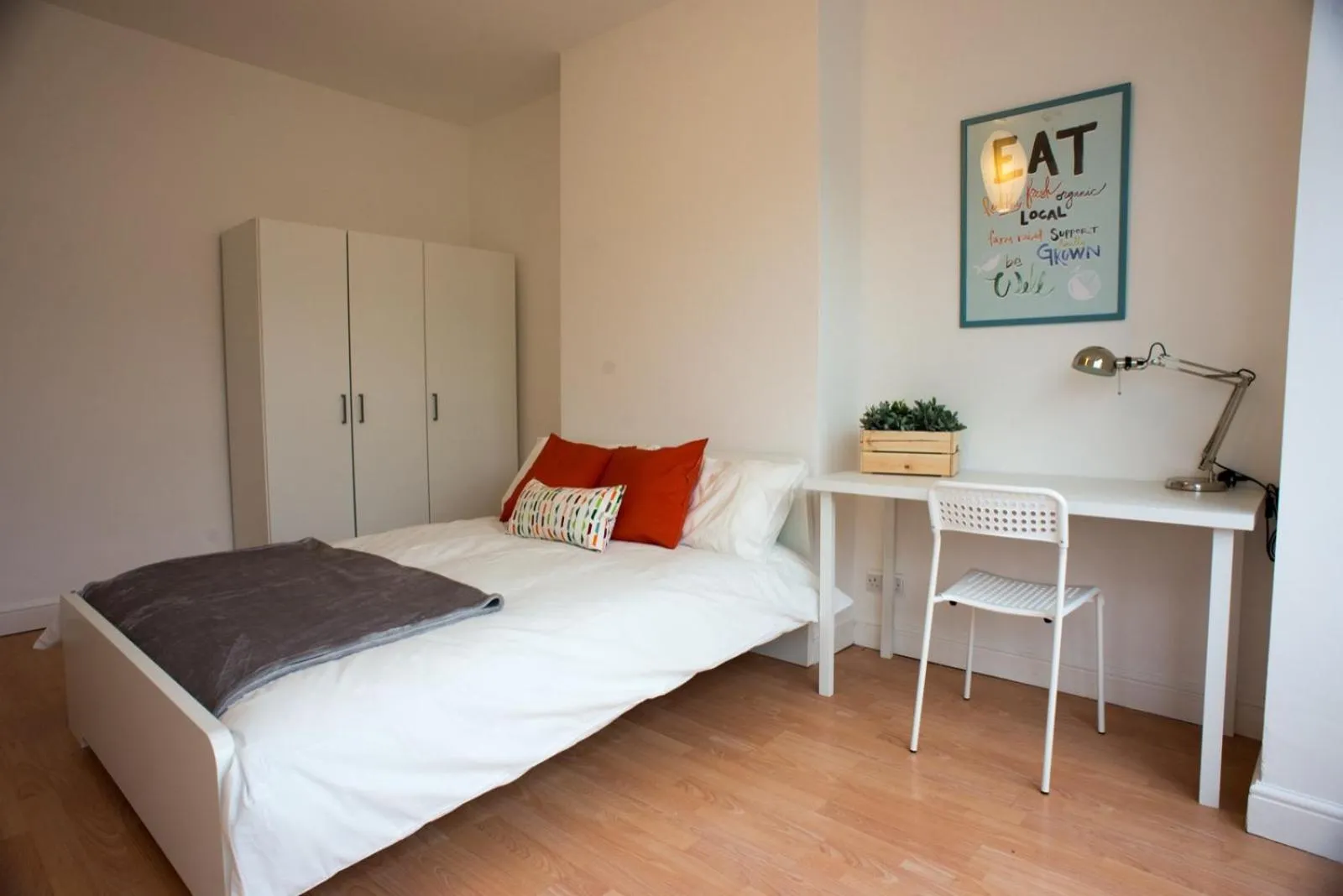 Bedroom, Bed in Tooting Bec Rooms by PrimeCityHosts