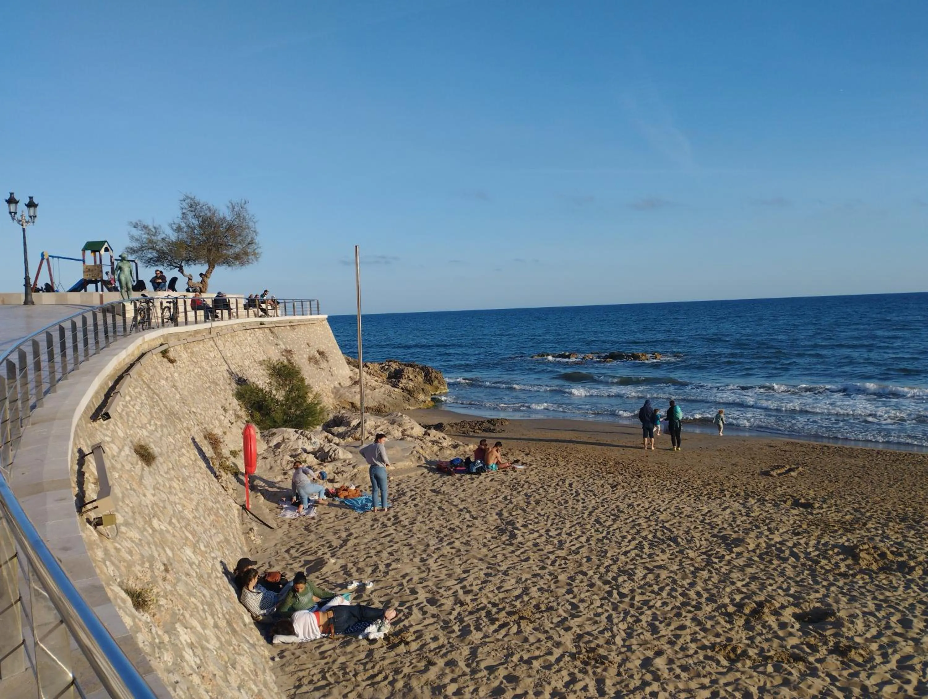 Beach in Sitges Spaces Seaside Beach Flat- 4 Bedroom, 2 Bathroom, Terrace, Near Beach