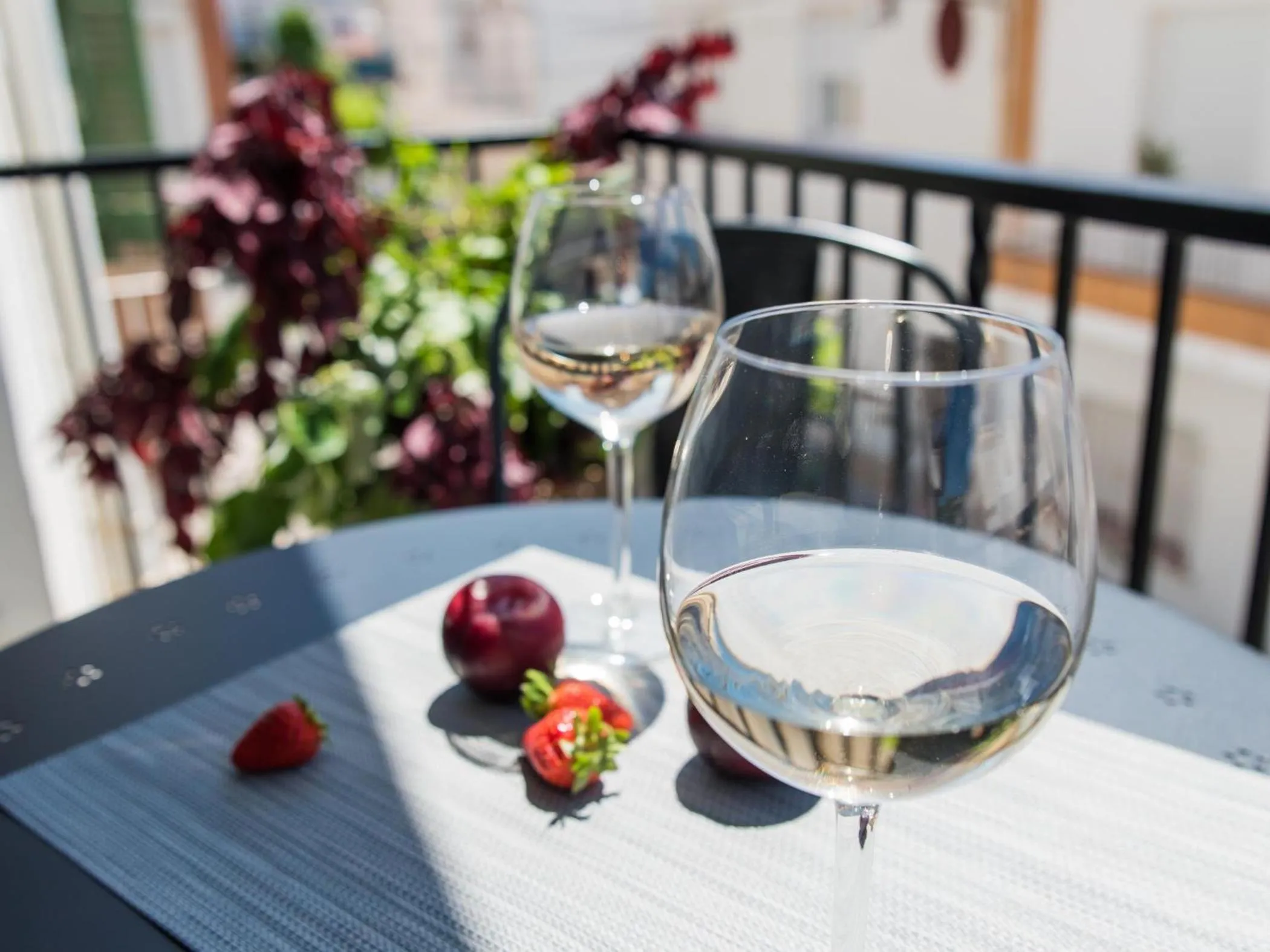 Sitges Spaces Seaside Beach Flat- 4 Bedroom, 2 Bathroom, Terrace, Near Beach