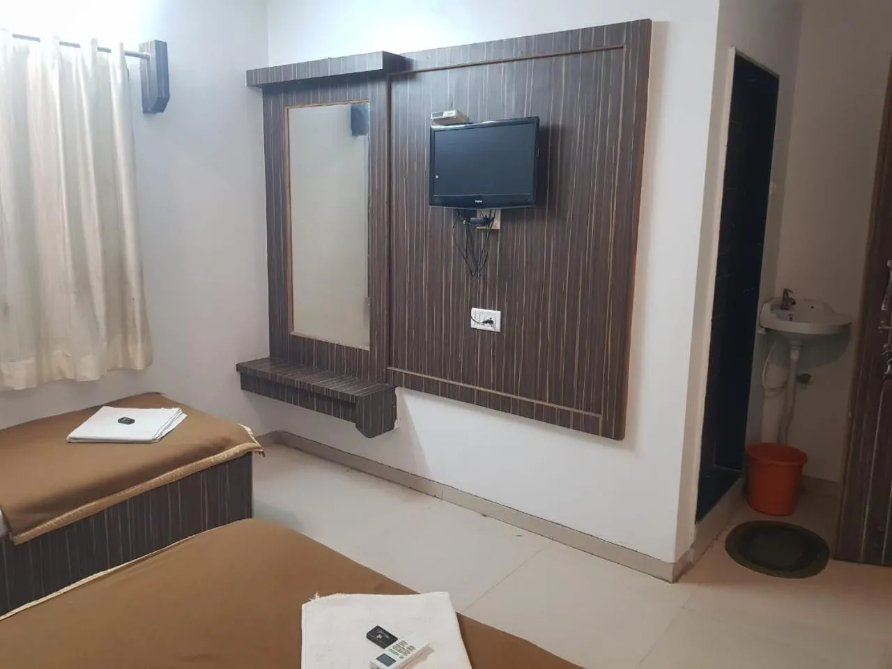 Bed in Blueberry Budget Hotel