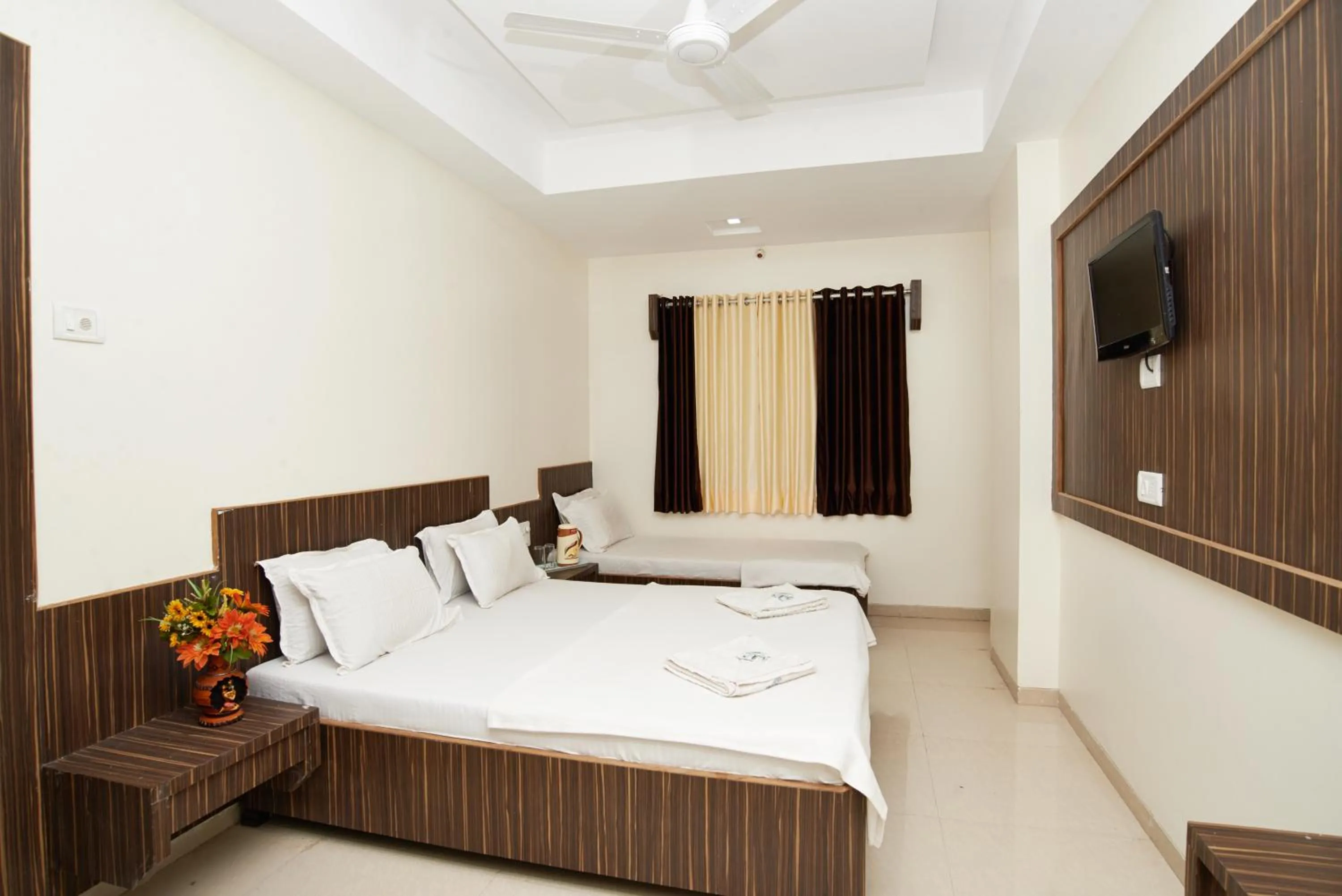 Bed in Blueberry Budget Hotel