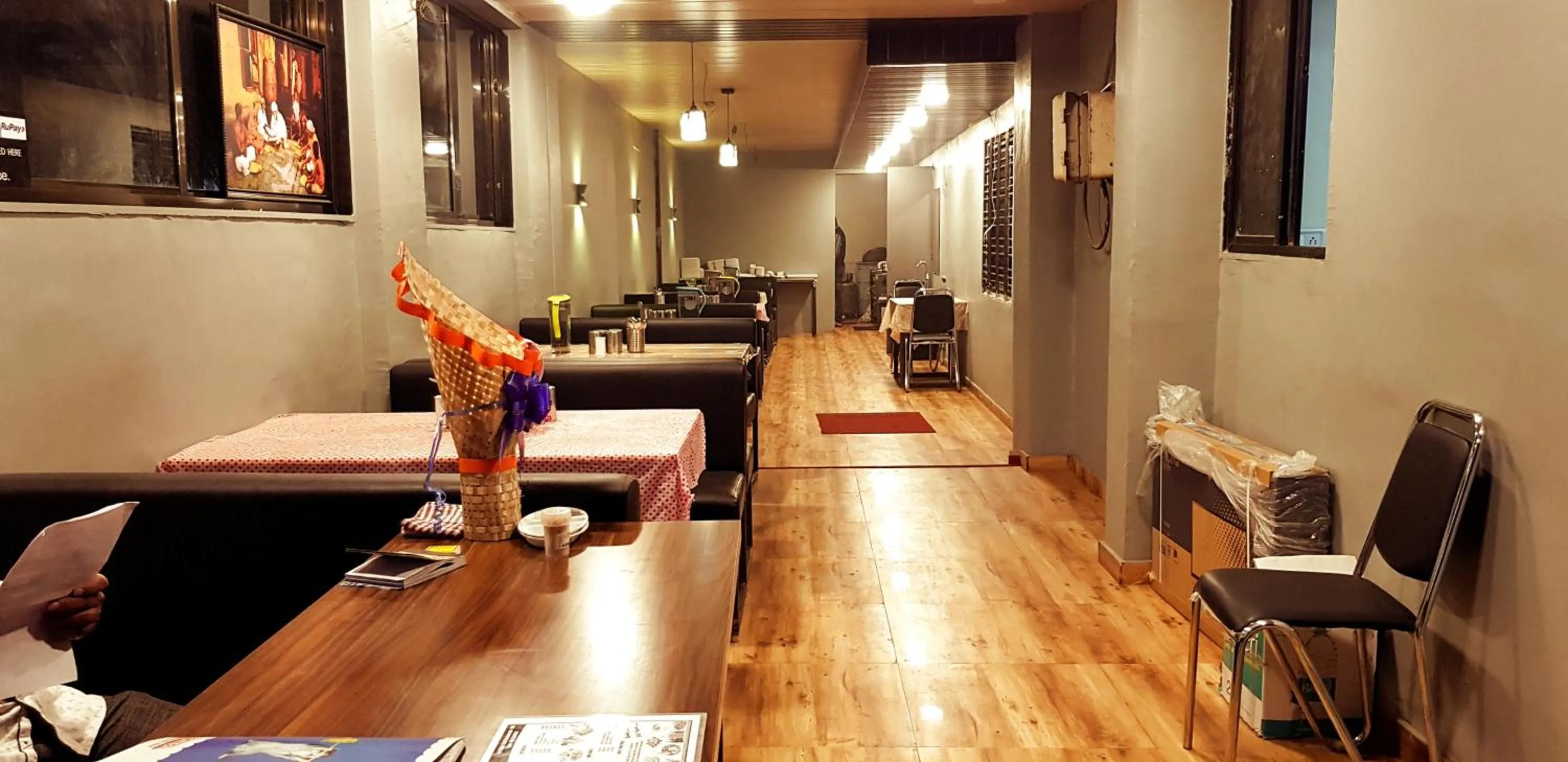 Restaurant/places to eat in Blueberry Budget Hotel