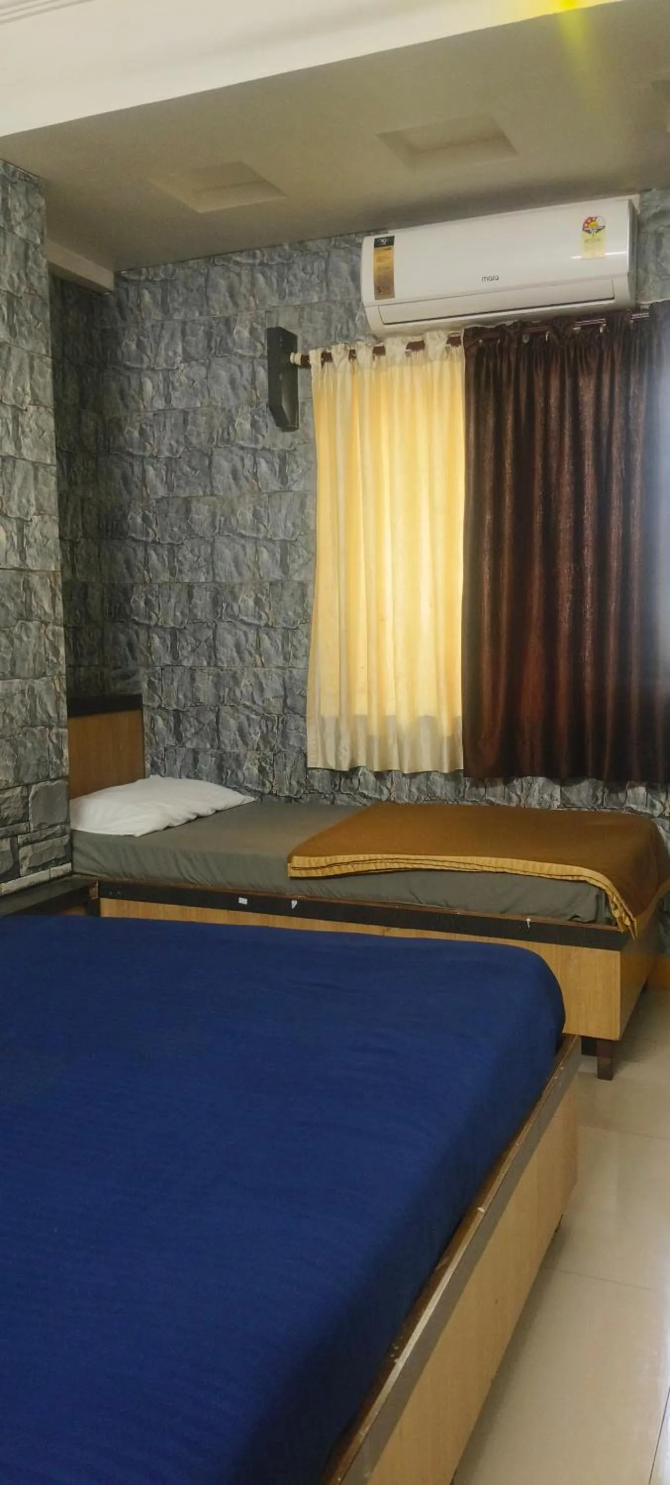 Bed in Blueberry Budget Hotel