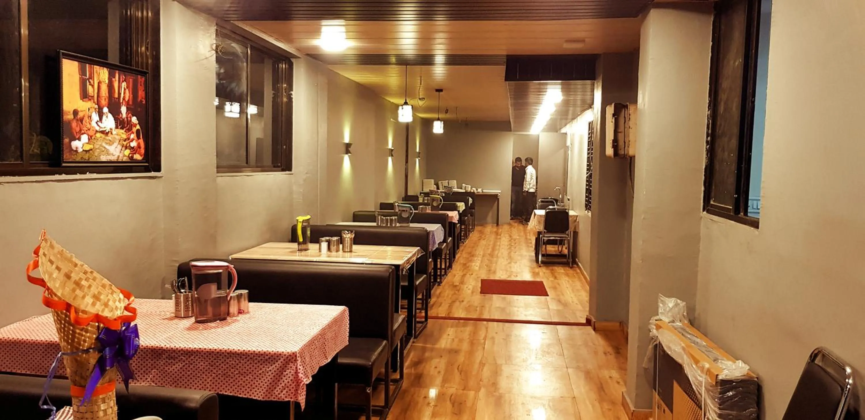 Restaurant/places to eat in Blueberry Budget Hotel