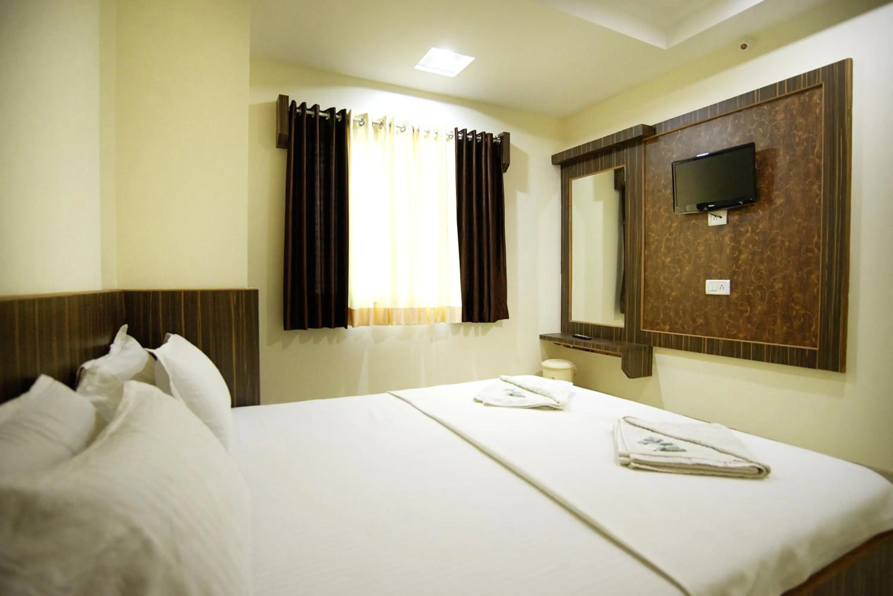 Bed in Blueberry Budget Hotel