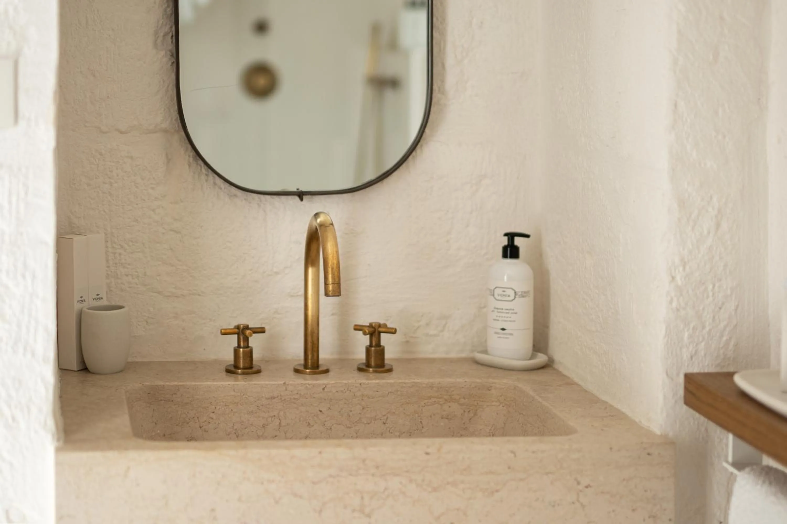 Bathroom in AL PALAZZO La Dimora by Apulia Hospitality