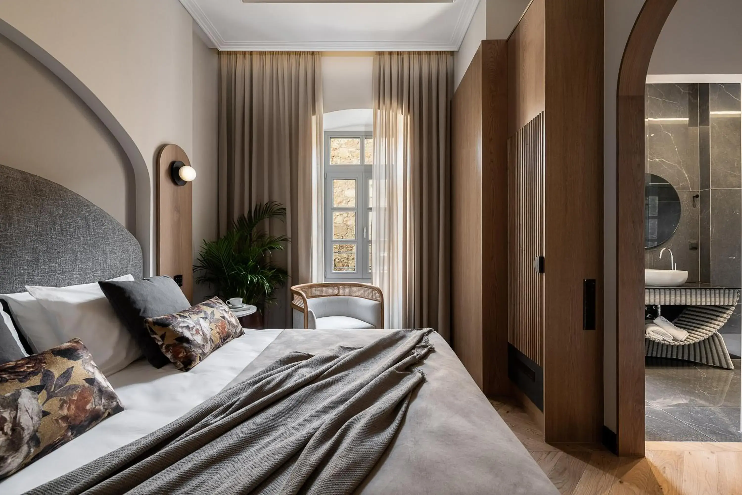 Deluxe King Room in Malmo Historic Hotel Deluxe King Room in Malmo Historic Hotel