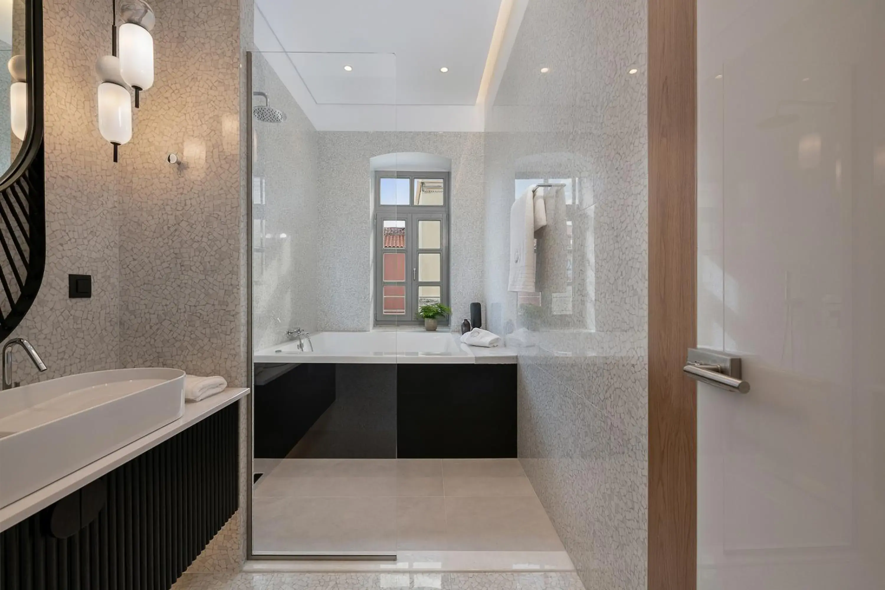 Deluxe Suite with Spa Bath in Malmo Historic Hotel Deluxe Suite with Spa Bath in Malmo Historic Hotel