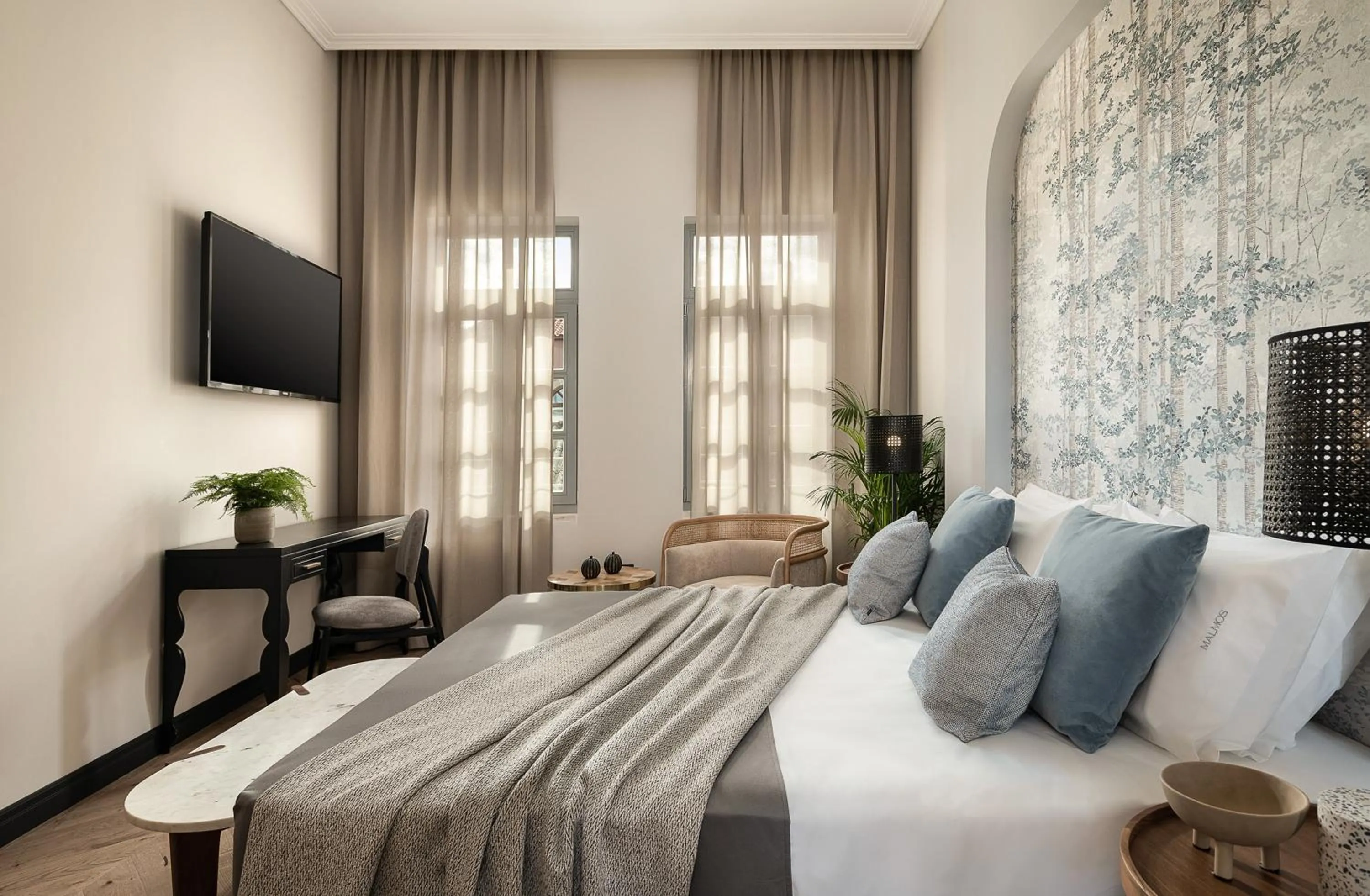 Bedroom, Bed in Malmo Historic Hotel