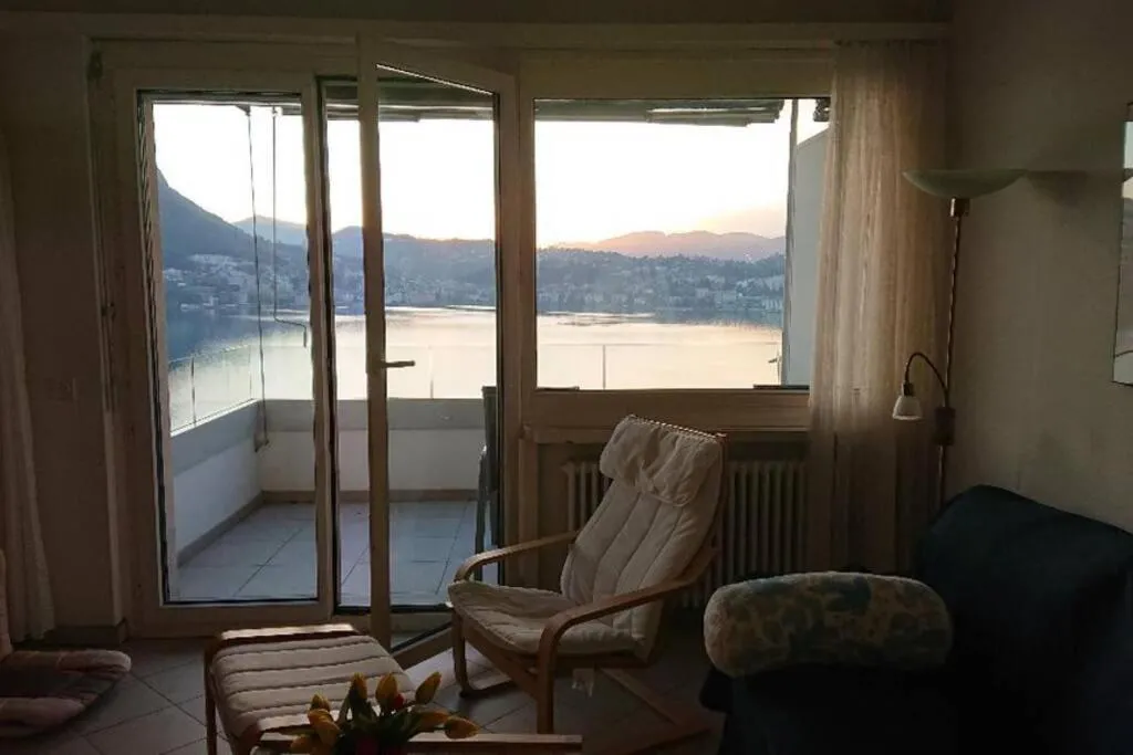 FLAT WITH AMAZING VIEW OVER THE GULF OF LUGANO