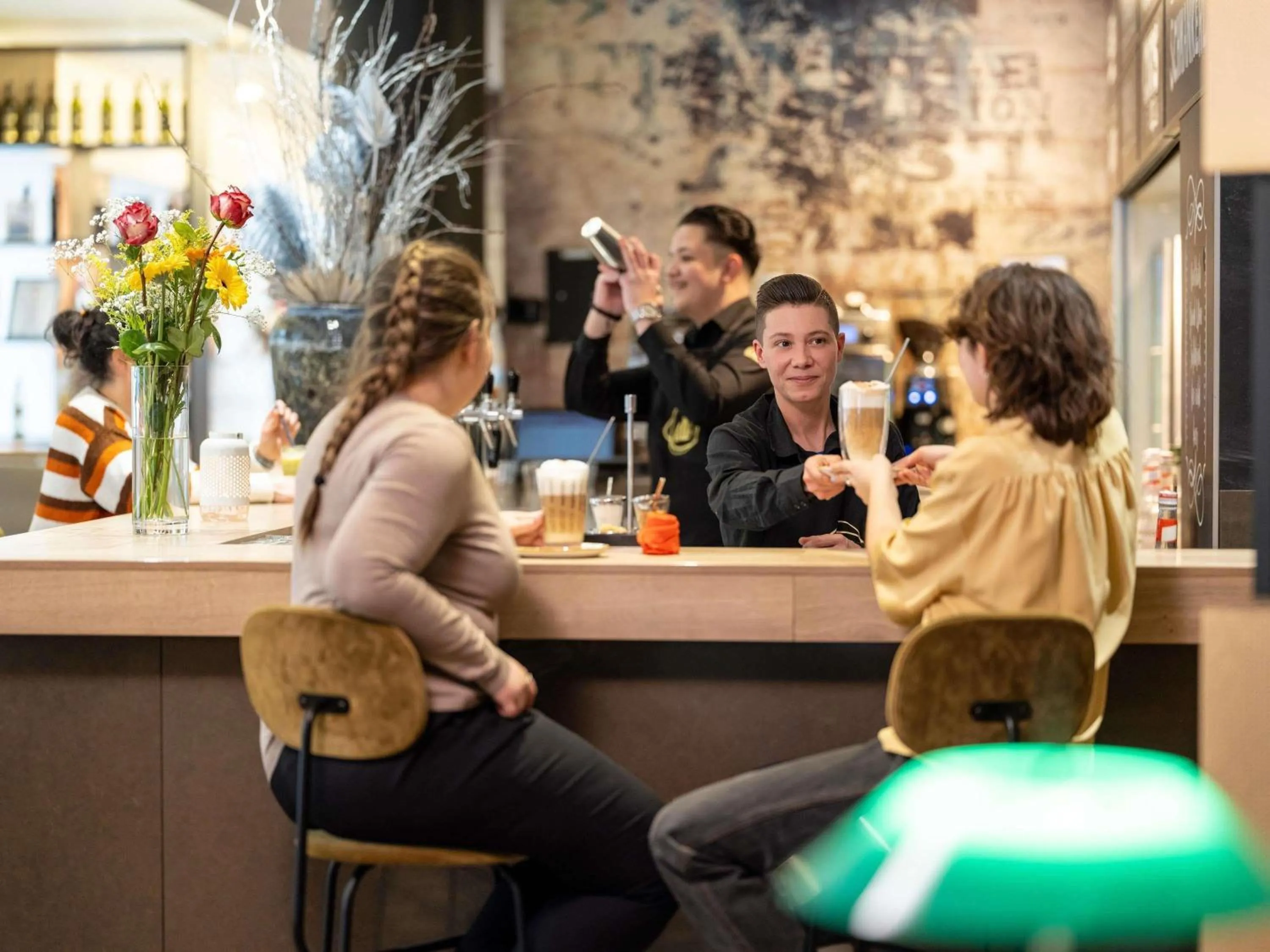 Lounge or bar in Novotel Wien City