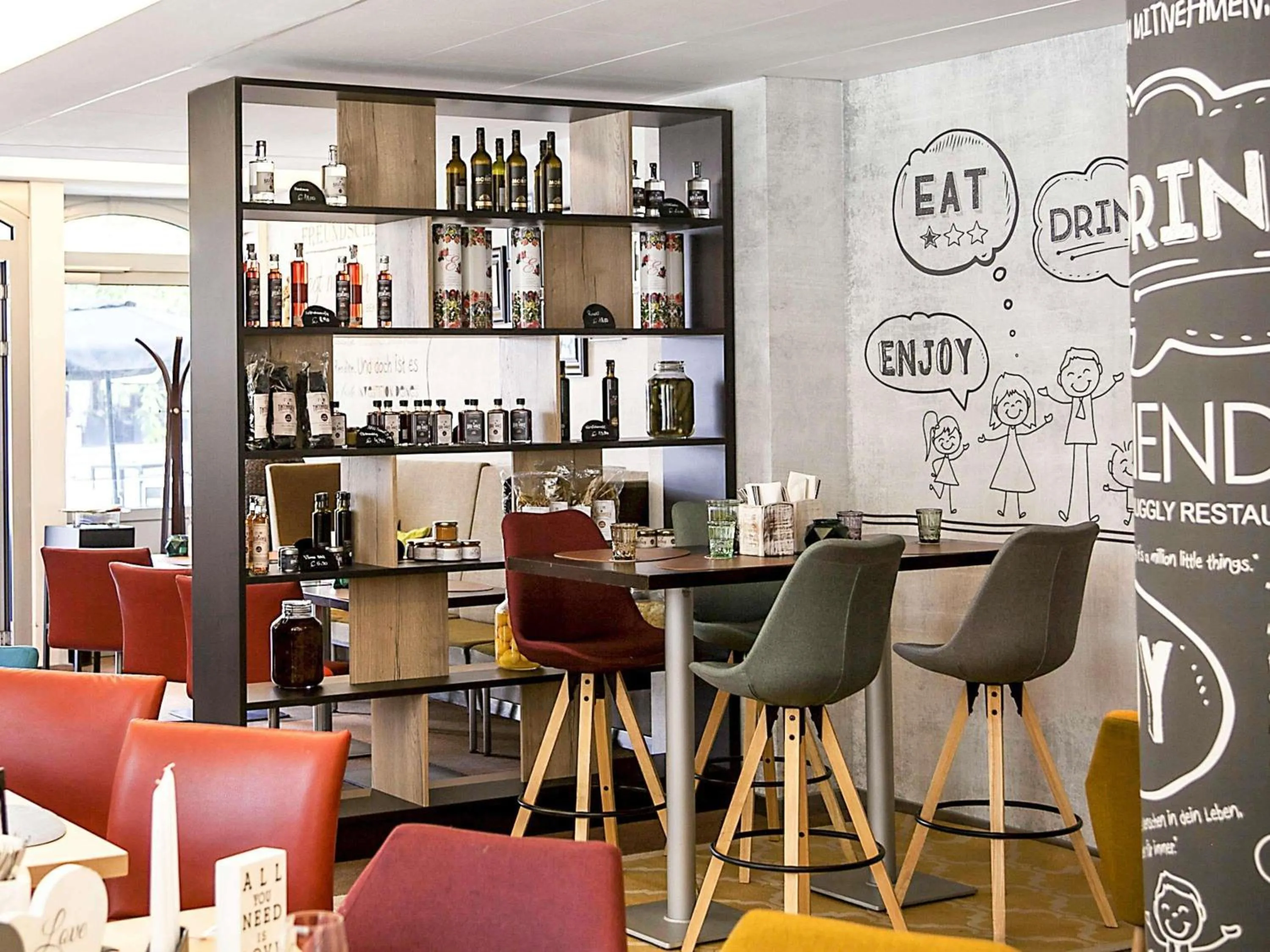Lounge or bar in Novotel Wien City