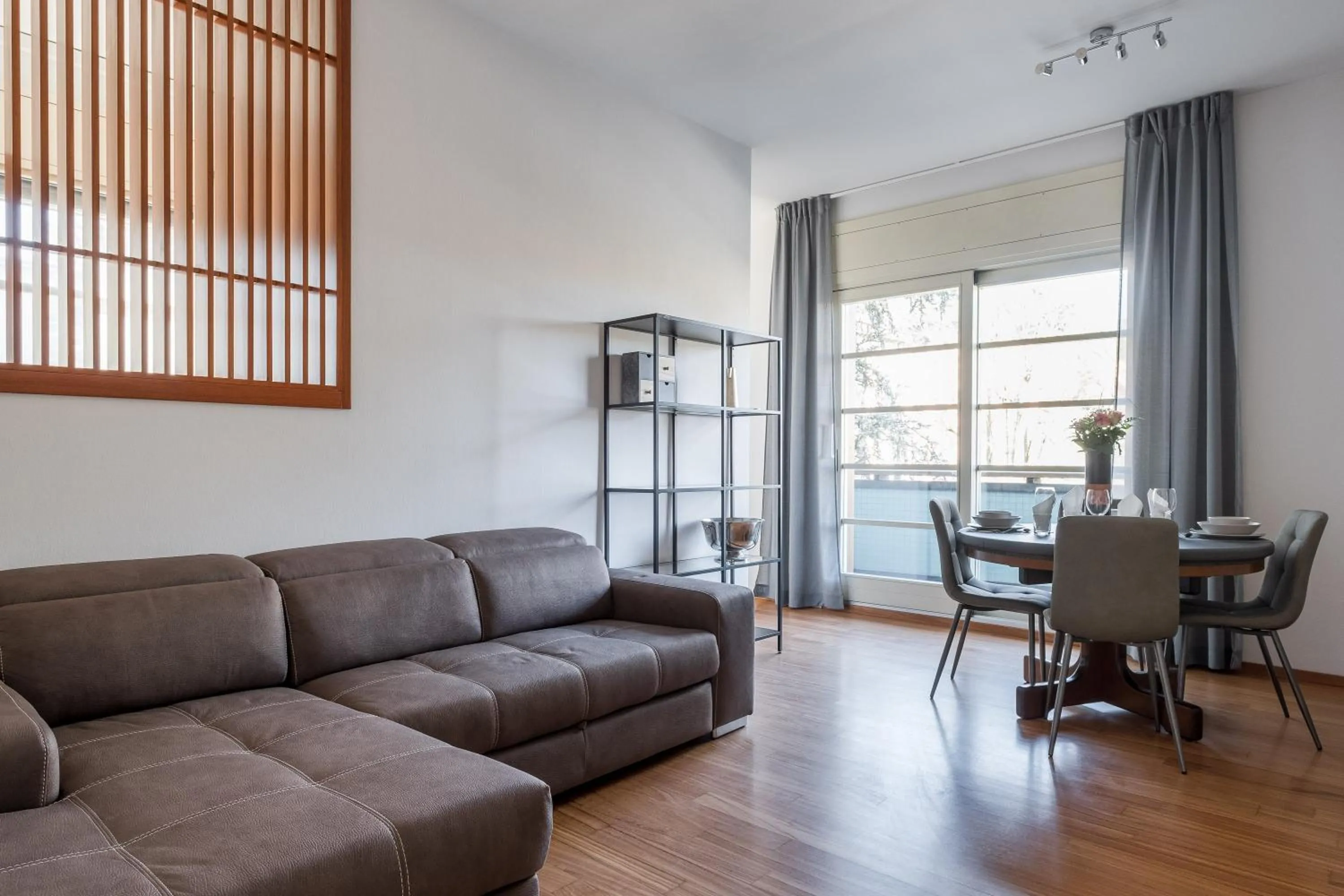 Apartment with Shower in Tagliacozzi Suite