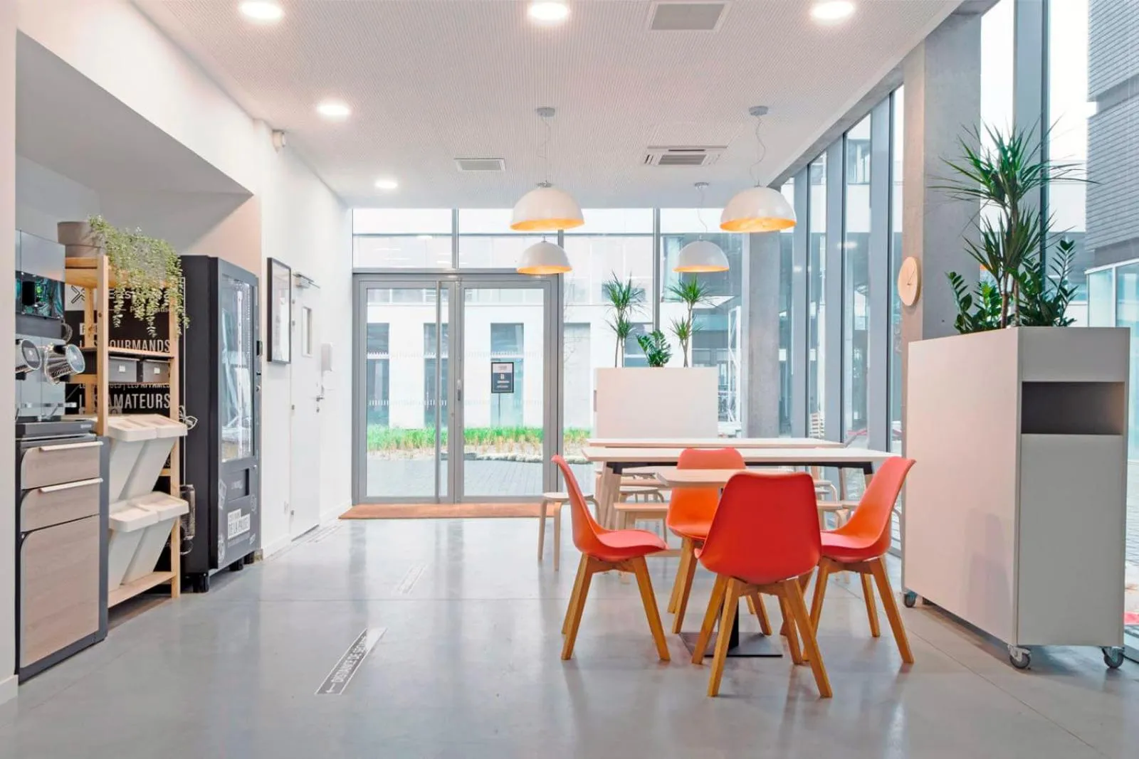 Dining area in Student Factory Lille Euratechnologies