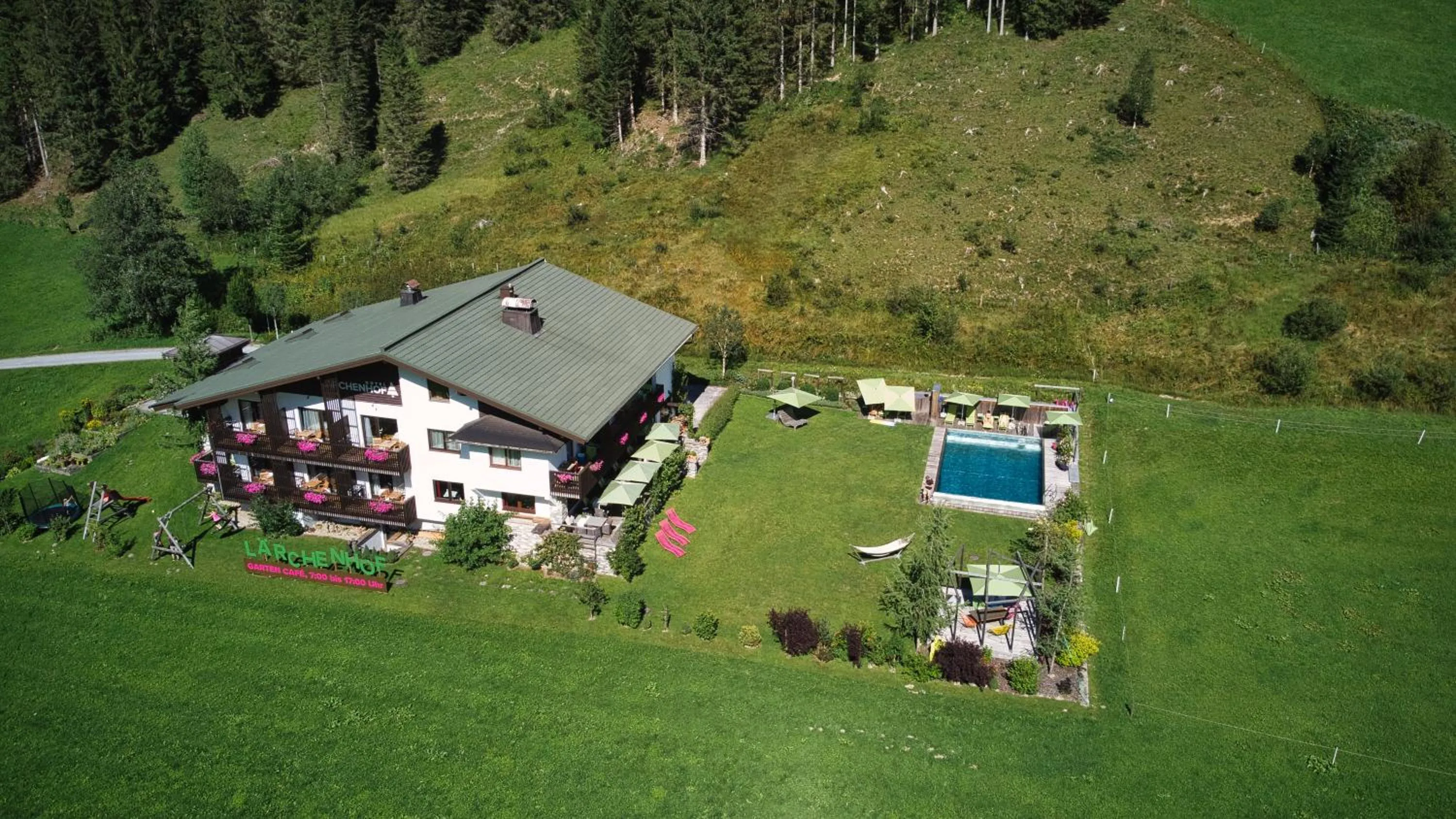 Property building in Hotel LÄRCHENHOF