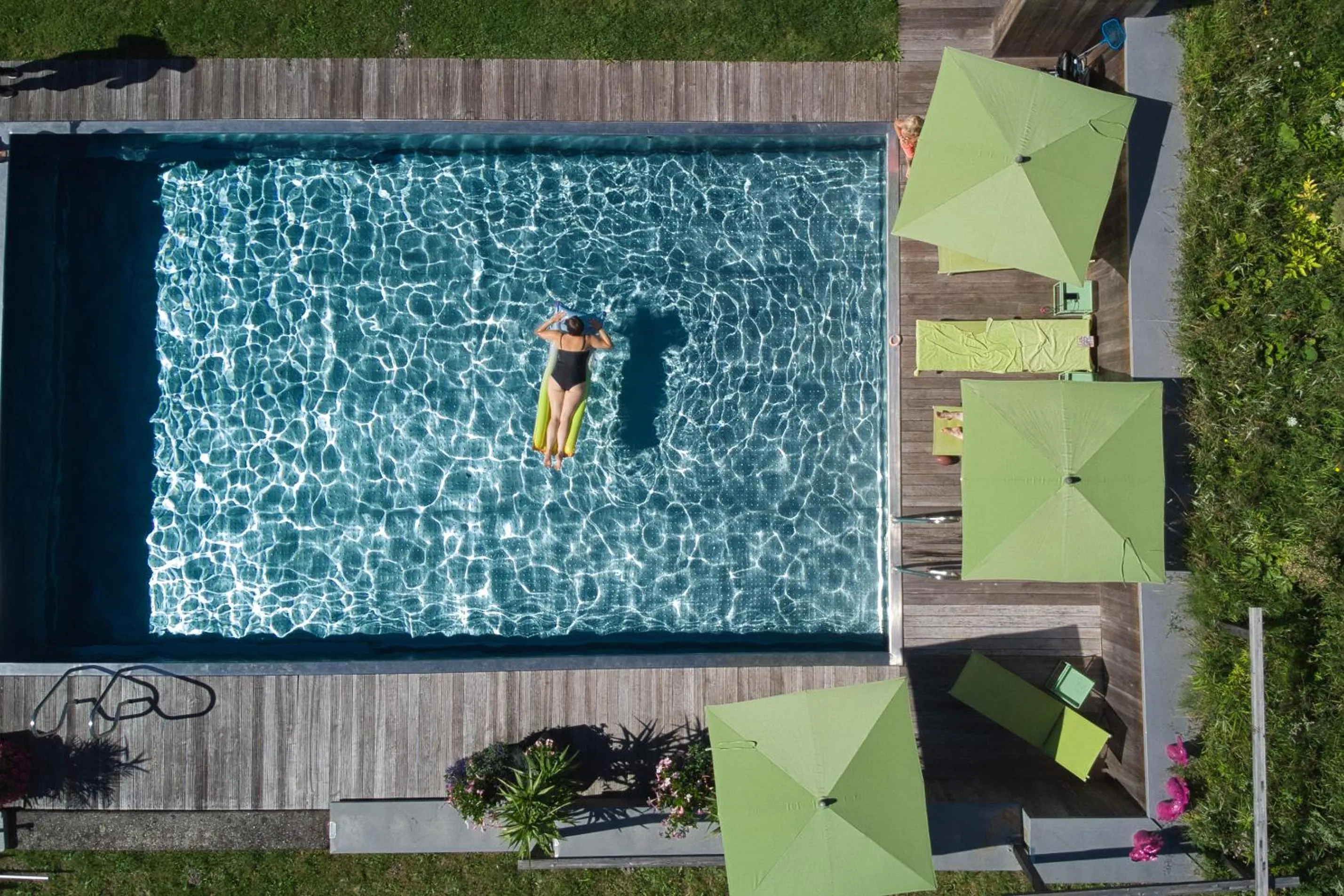 Swimming pool in Hotel LÄRCHENHOF
